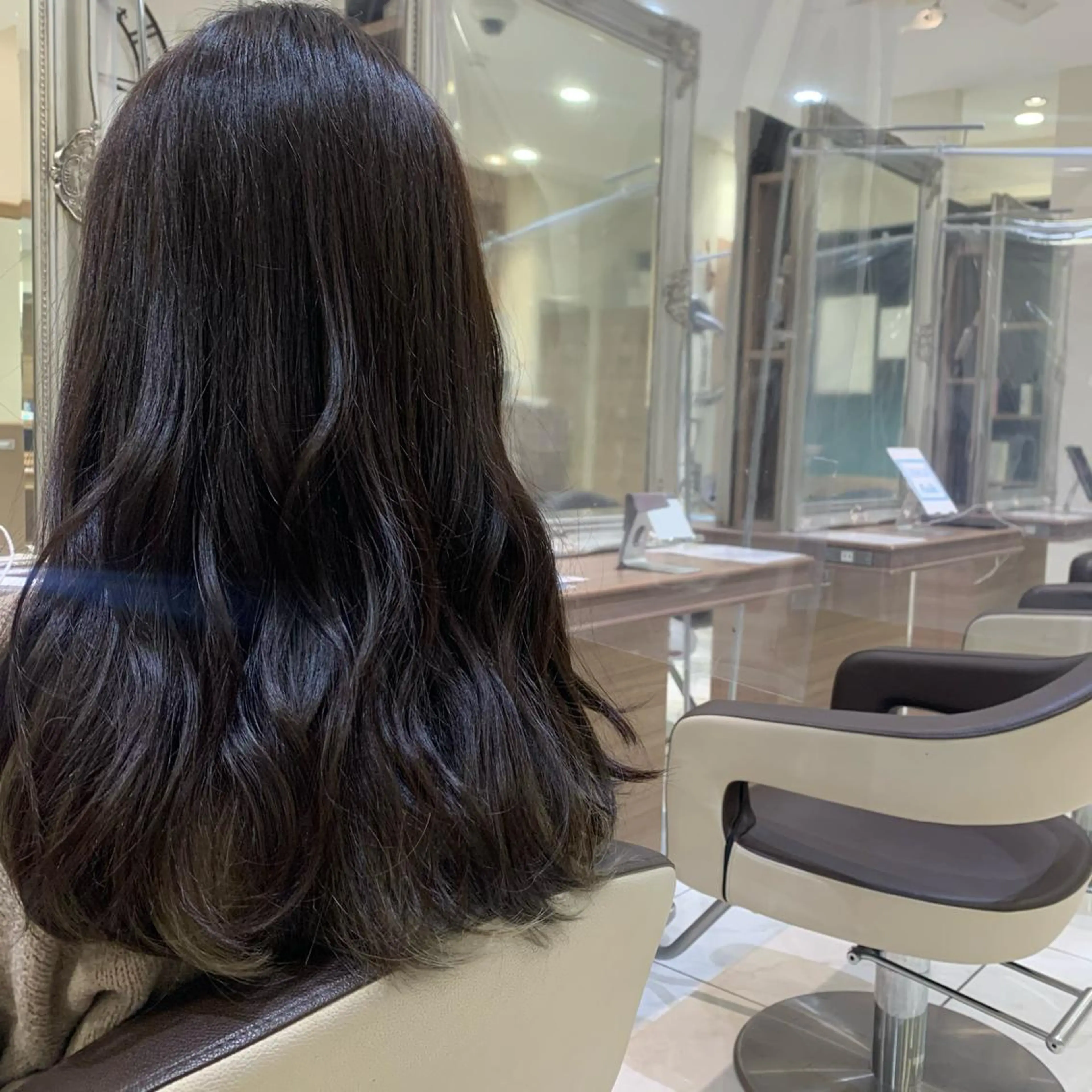 ロング カラー ヘアアレンジ 小白井 由美のヘアスタイル