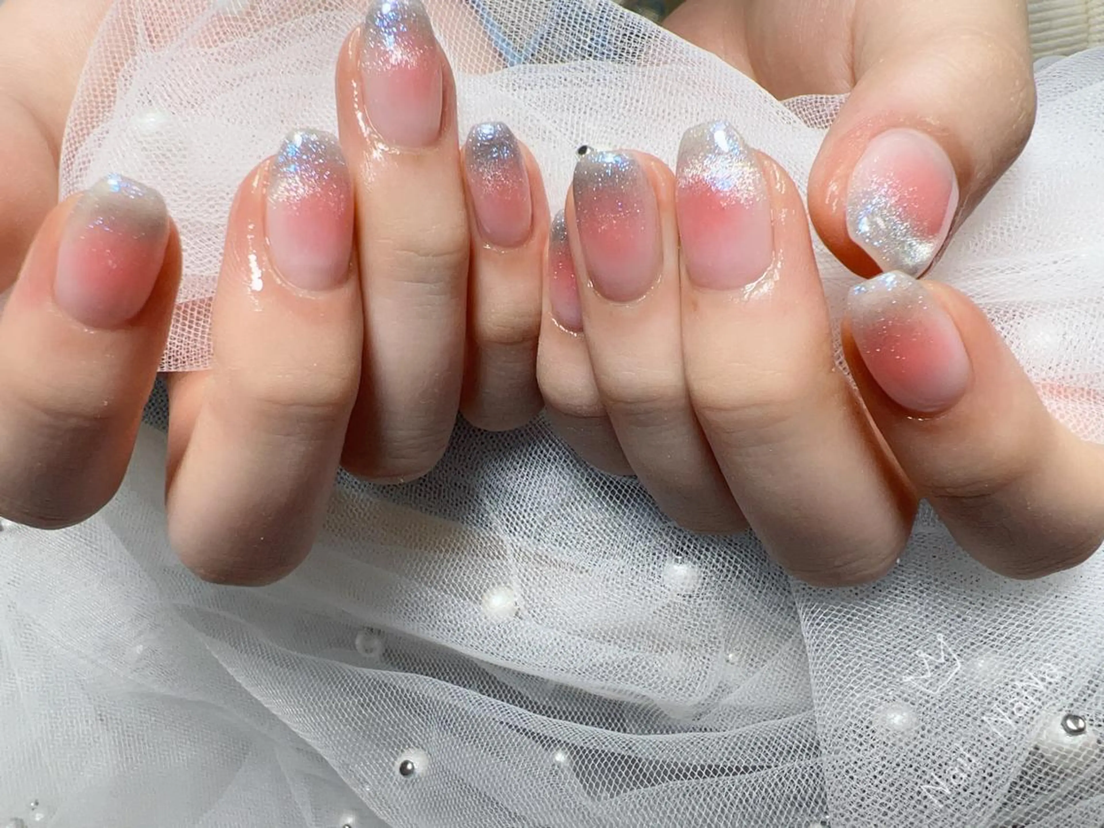 ミディアム カラー ネイル フレンチネイル マグネットネイル マグネットフレンチ ハンドネイル Nail NaNaのネイルデザイン