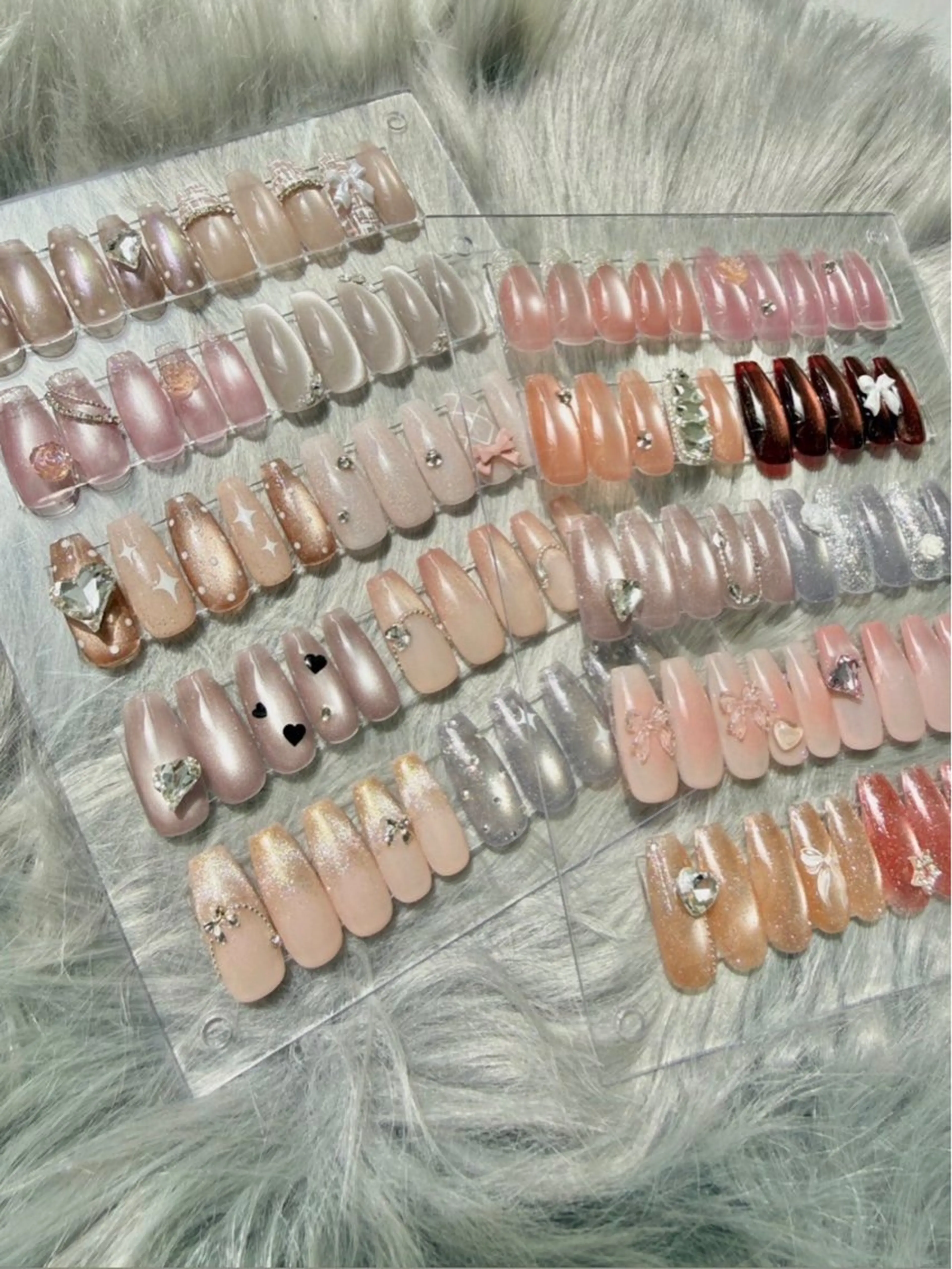 Mサイズ長さだし+ワンホン系定額ネイルの写真