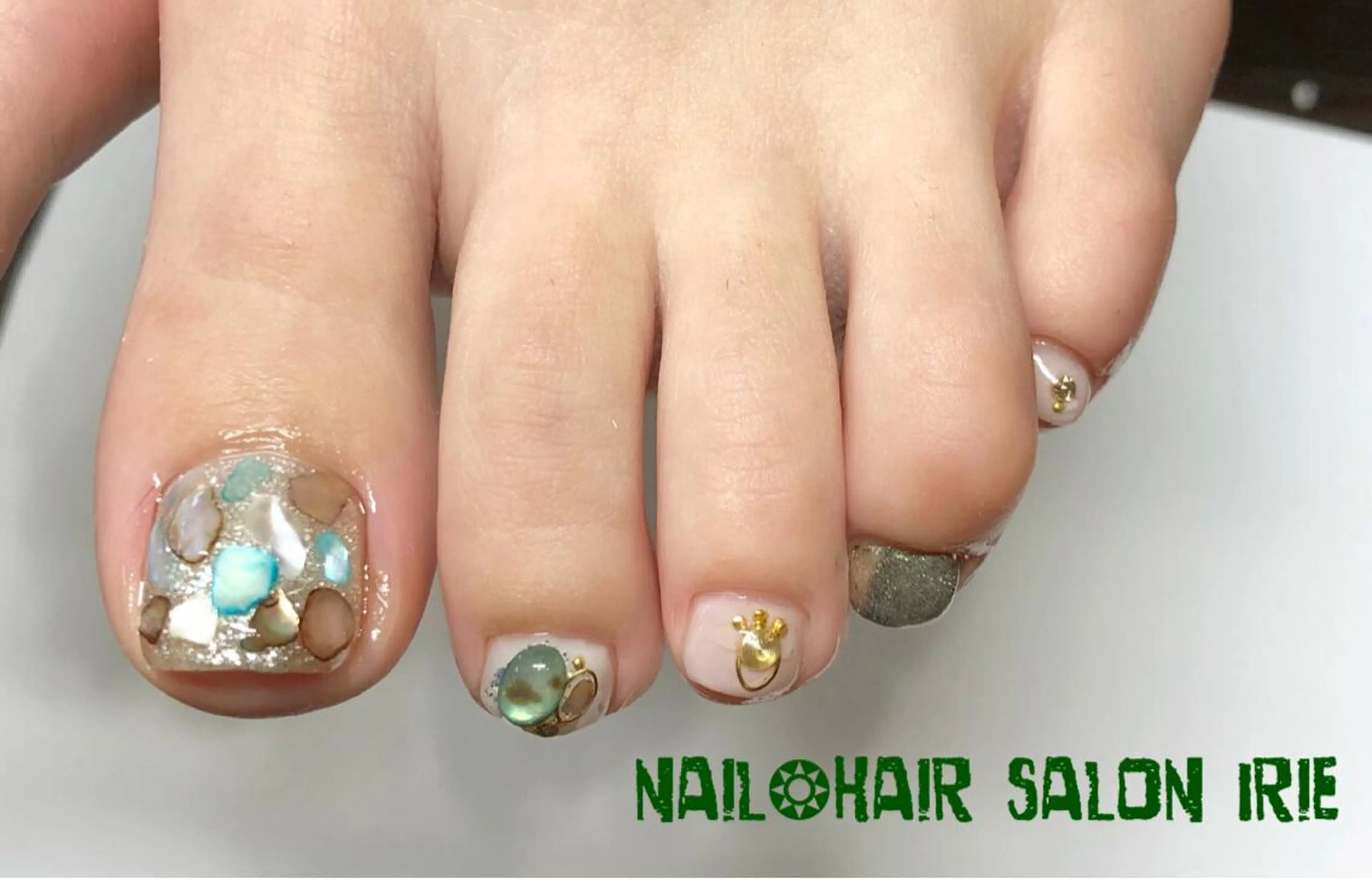 ネイル Hair salon Irie所属・與儀 知佳のネイルデザイン