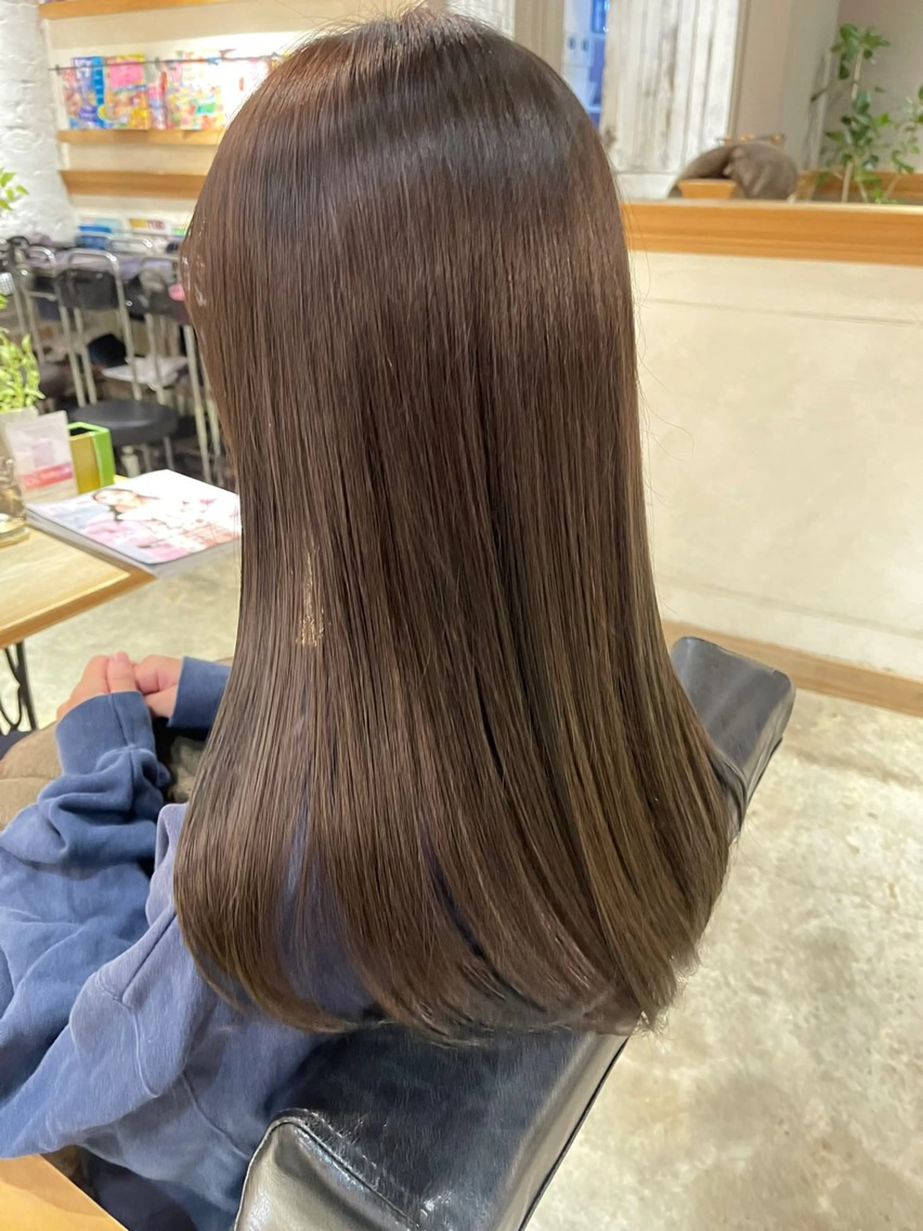 ロング カラー シノザキ キナのヘアスタイル