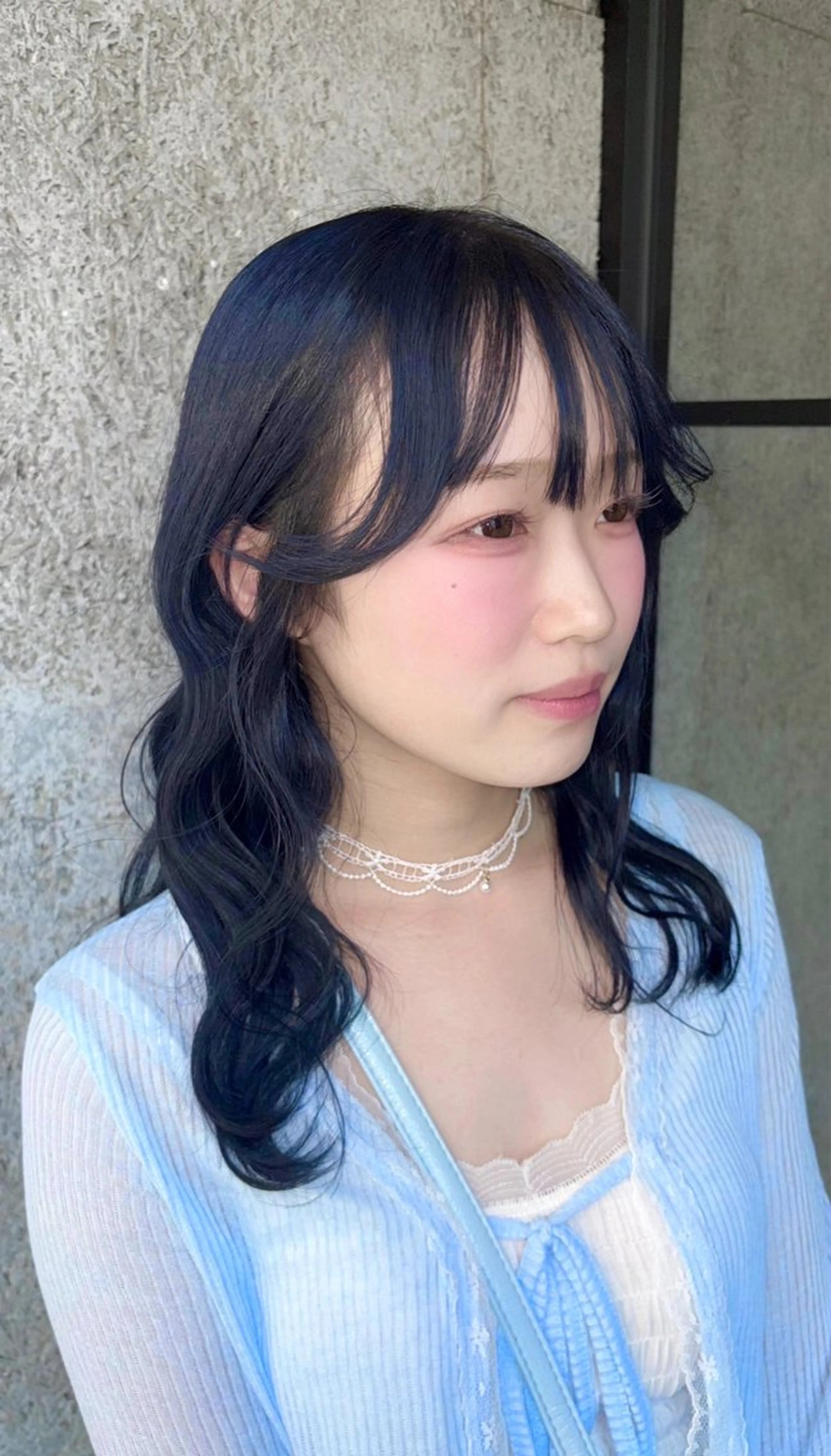 ロング カラー 黒髪 ブルーカラー ブルーブラック 透明感カラー ヘアカラー 【sica】 チナのヘアスタイル