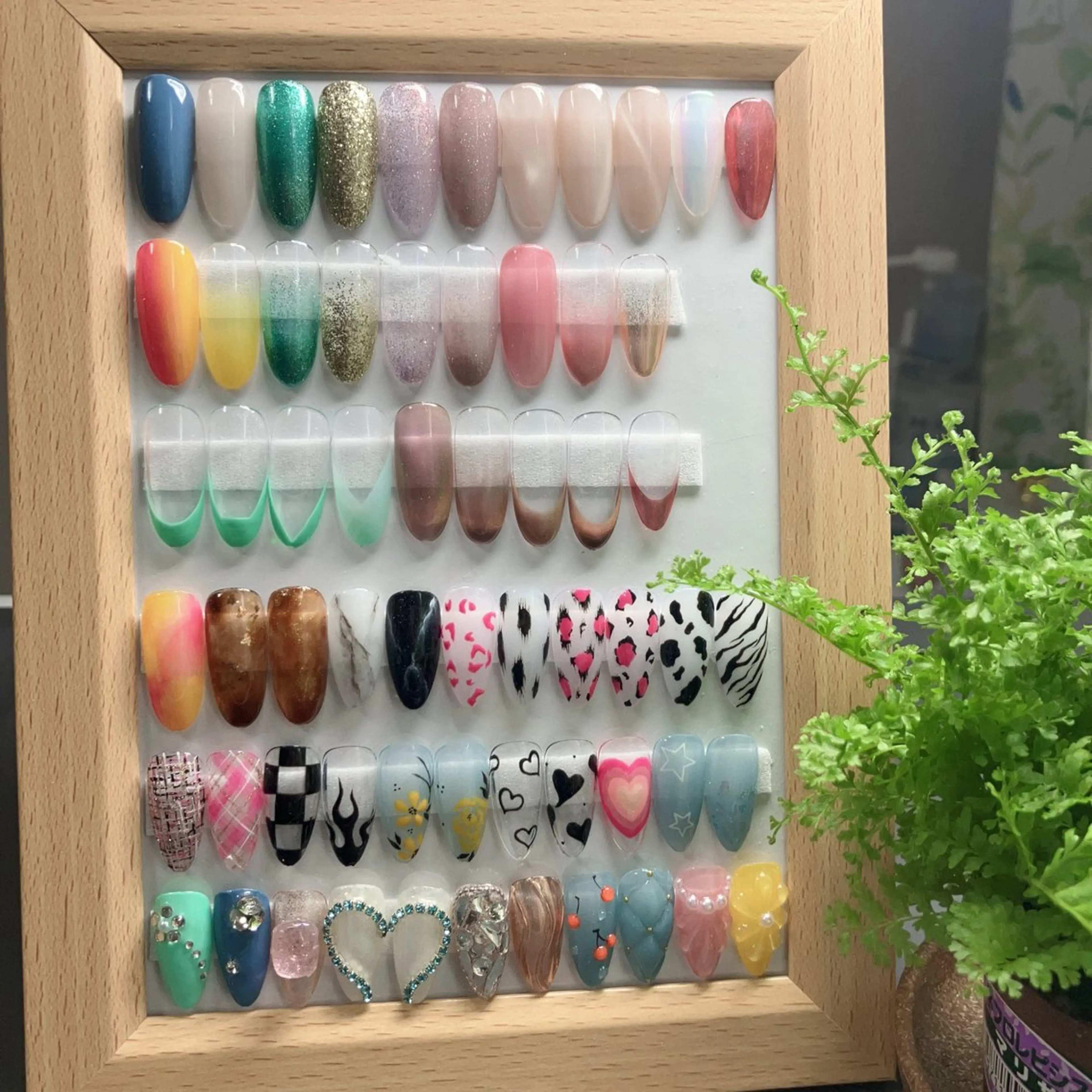 ネイル 高木 維麗絲のネイルデザイン