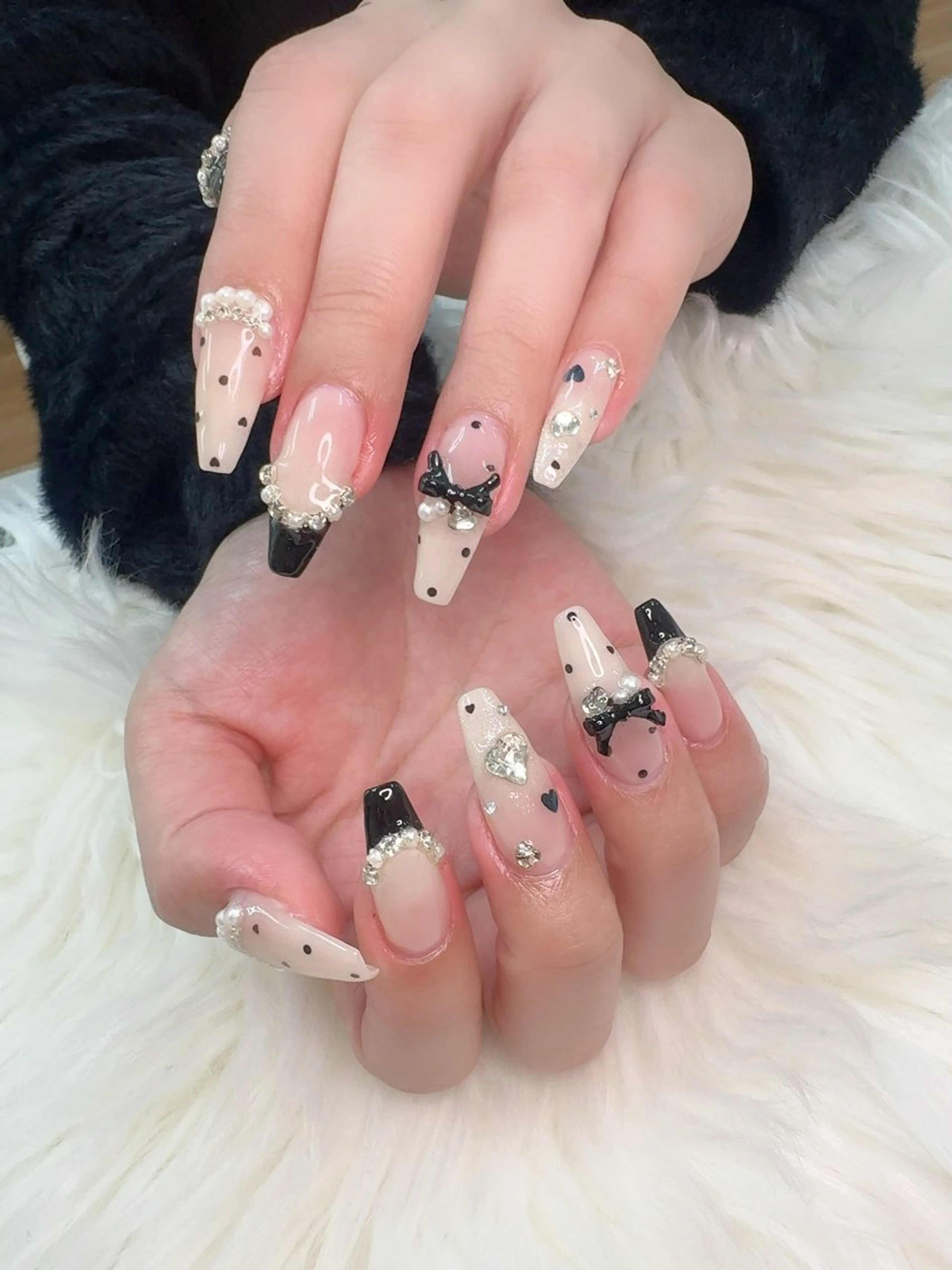 ネイル フレンチネイル 韓国ネイル マグネットネイル ニュアンスネイル オフィスネイル ハンドネイル Mlan Nailのネイルデザイン