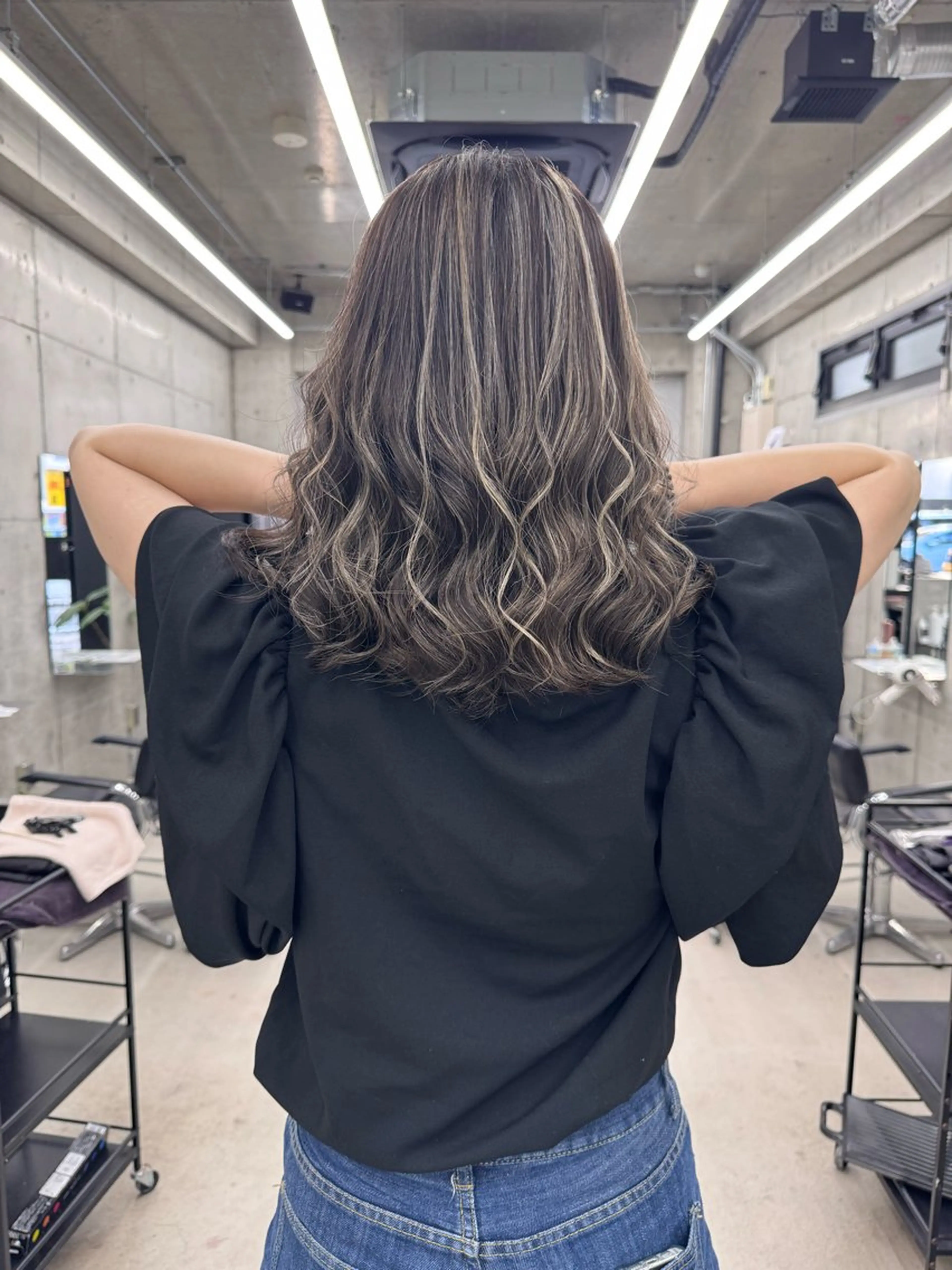 カラー Asami／名古屋／ ハイトーン／デザインのヘアスタイル