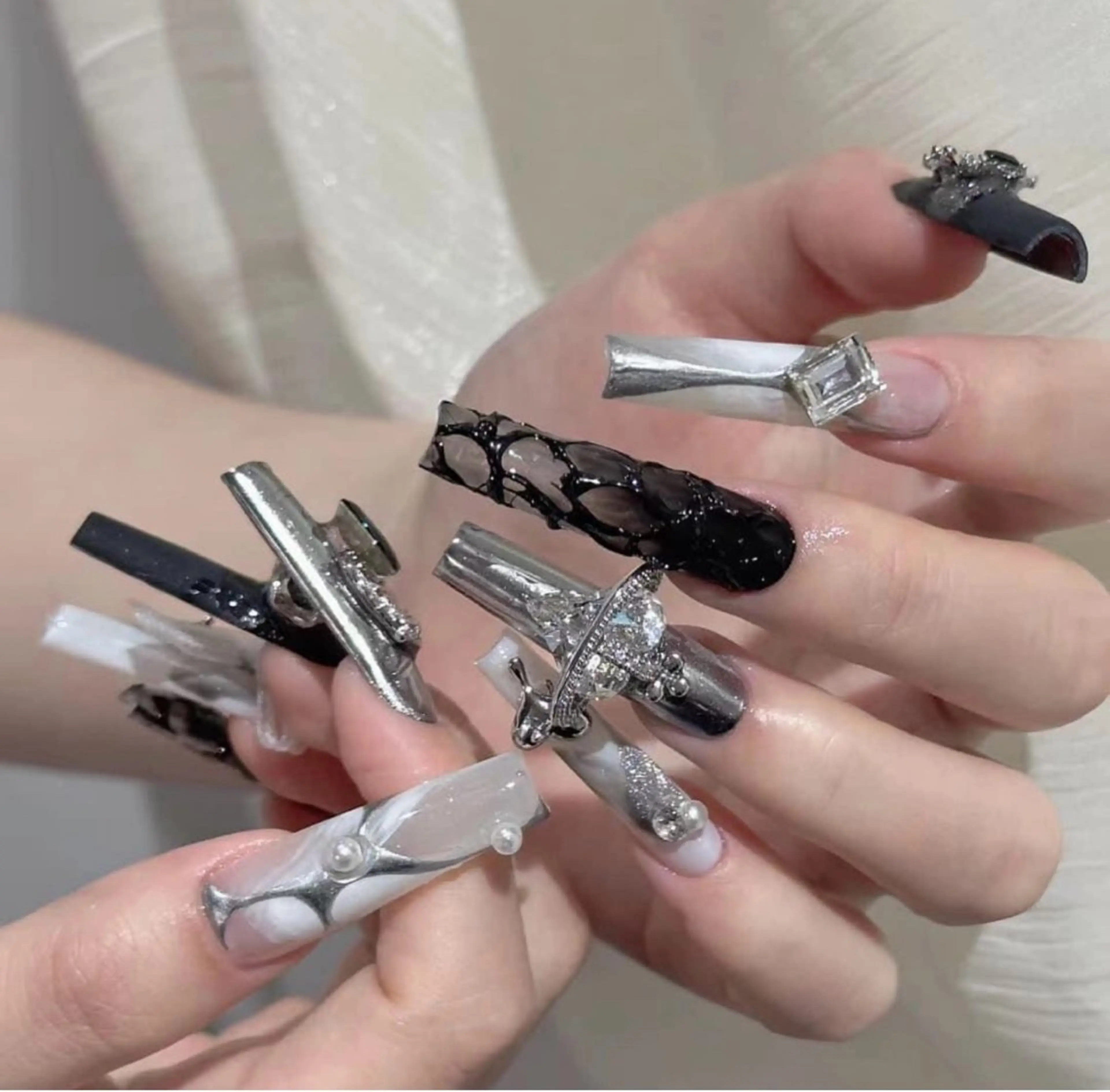 ネイル オーロラネイル ブルー チークネイル フットネイル フレンチネイル ハンドネイル REI レイのネイルデザイン