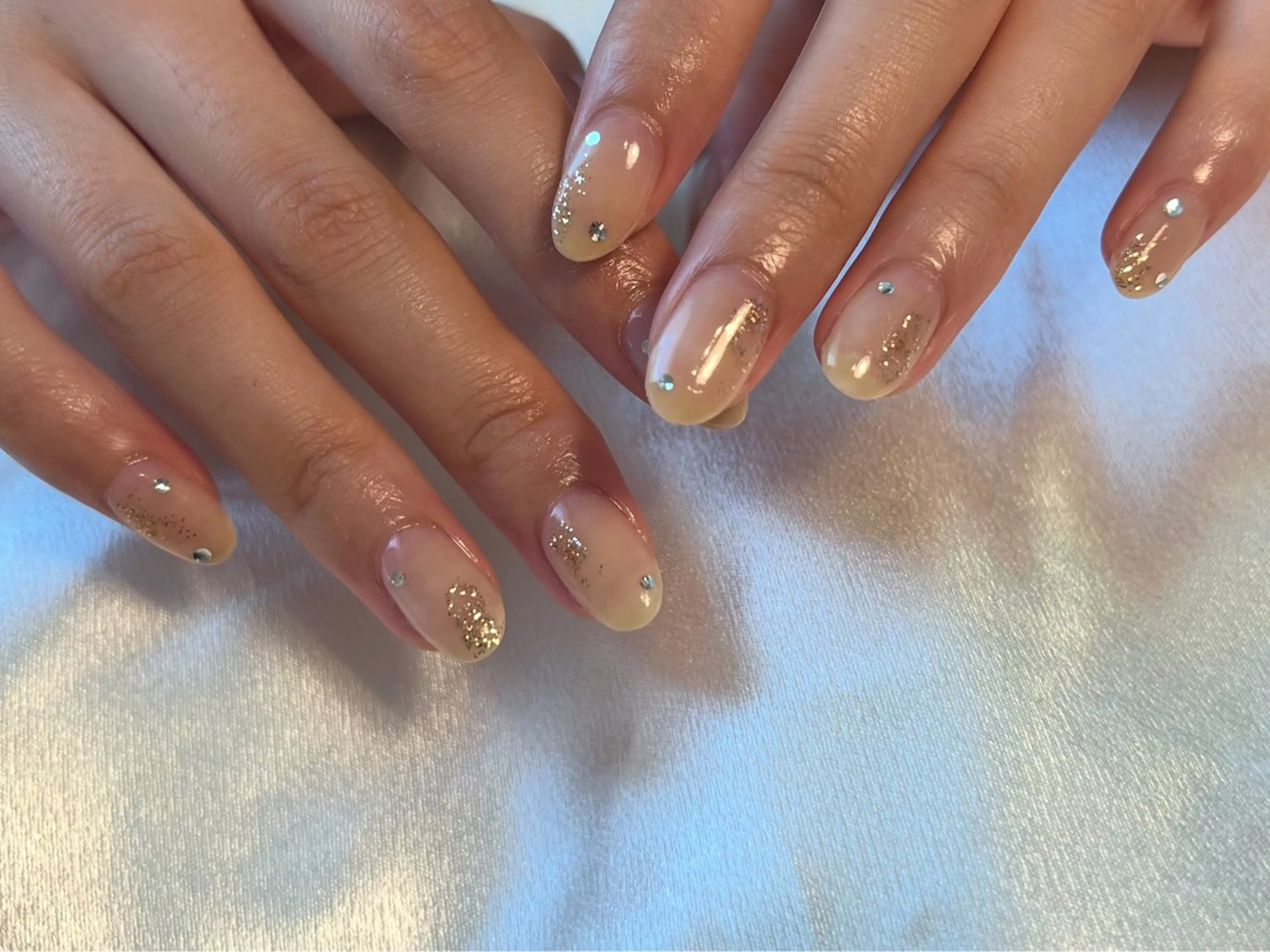 ネイル グラデーション ラメ(グリッター) ストーンネイル charmant nailのネイルデザイン