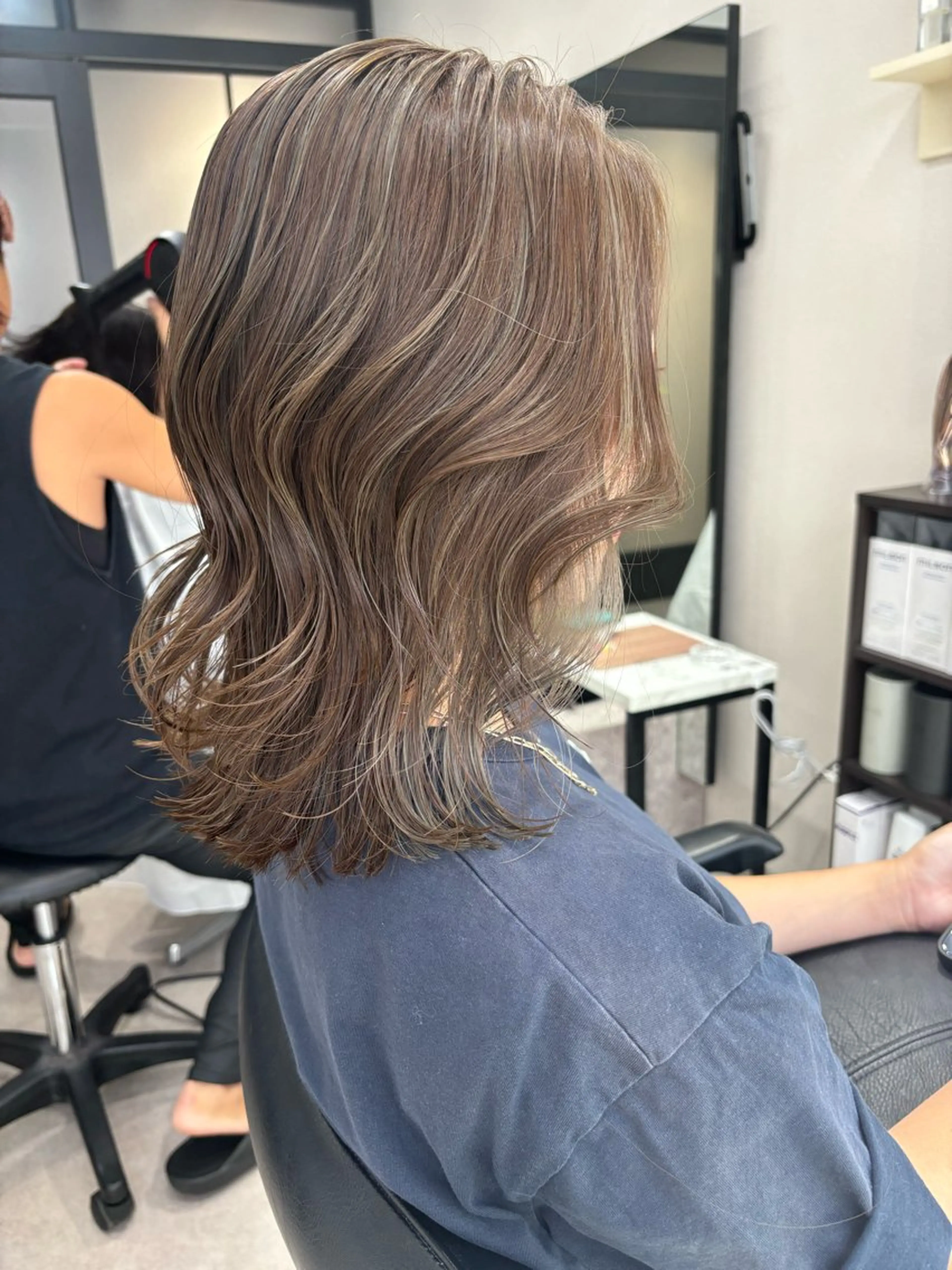 セミロング カット ヘアカラー 🌸インナーカラー 🌸藤井春華のヘアスタイル