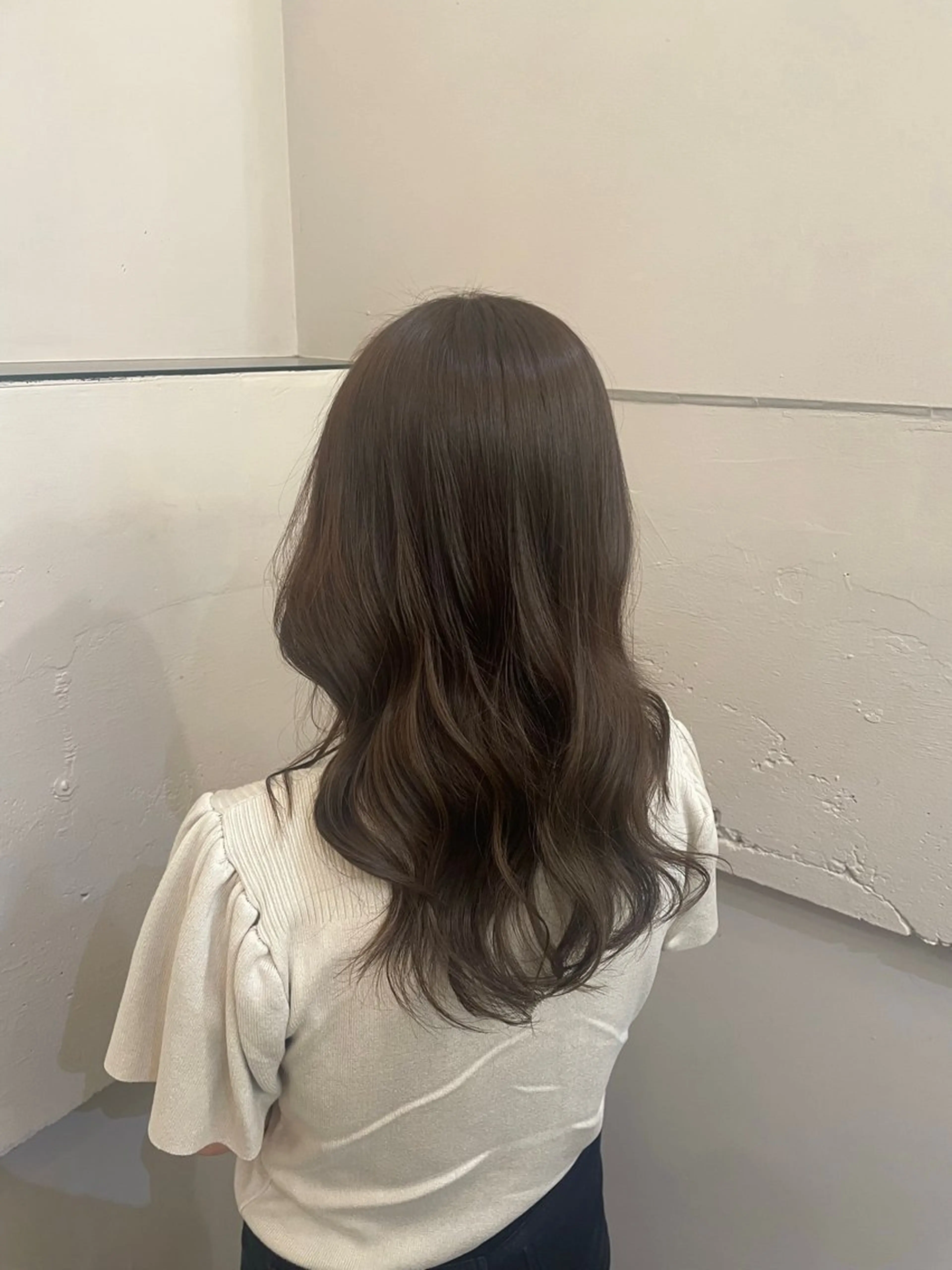 セミロング カラー Neolive 千尋のヘアスタイル