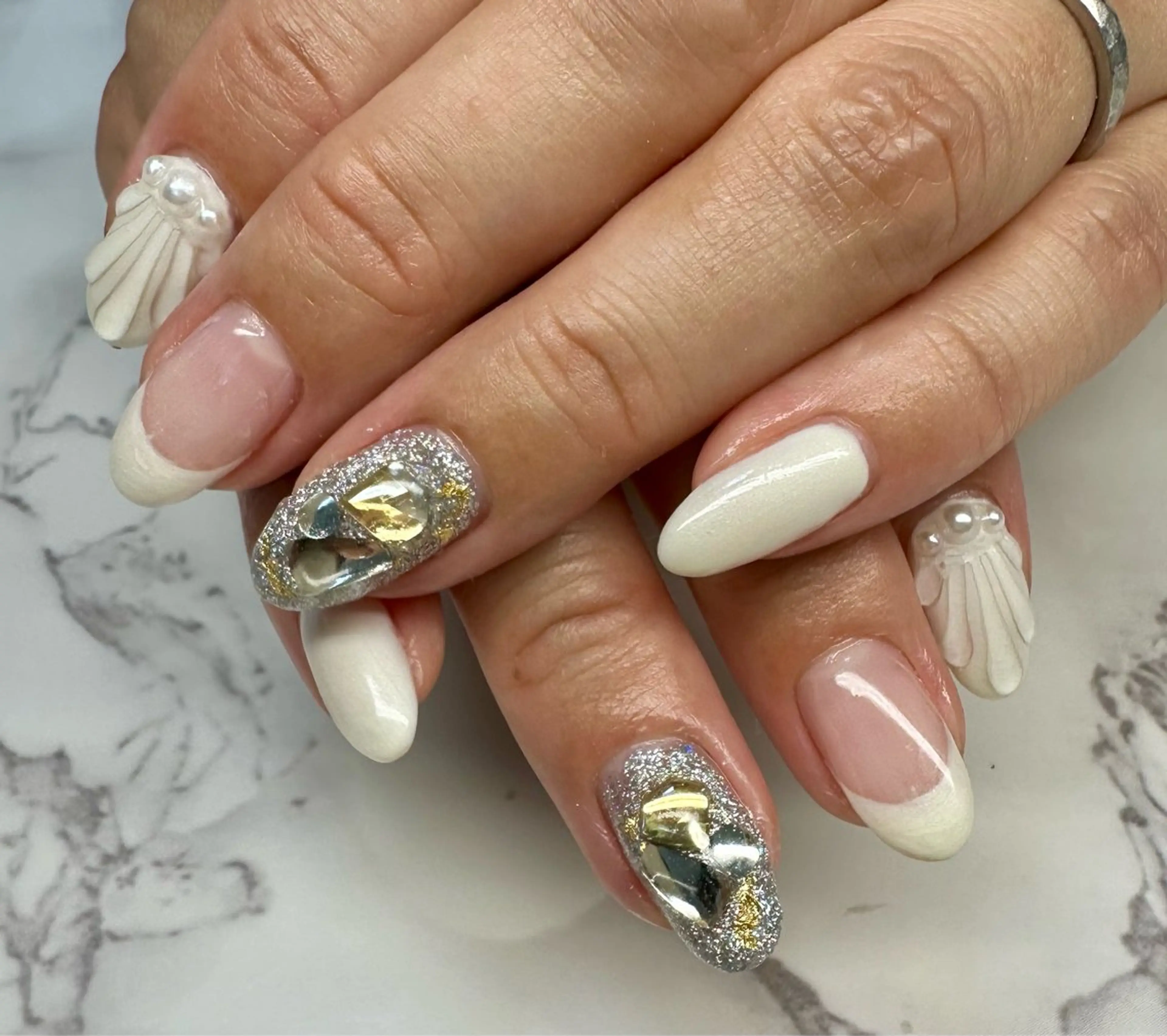 ネイル オーロラネイル フレンチネイル マグネットネイル ニュアンスネイル ワンカラーネイル M.N_ nailのネイルデザイン