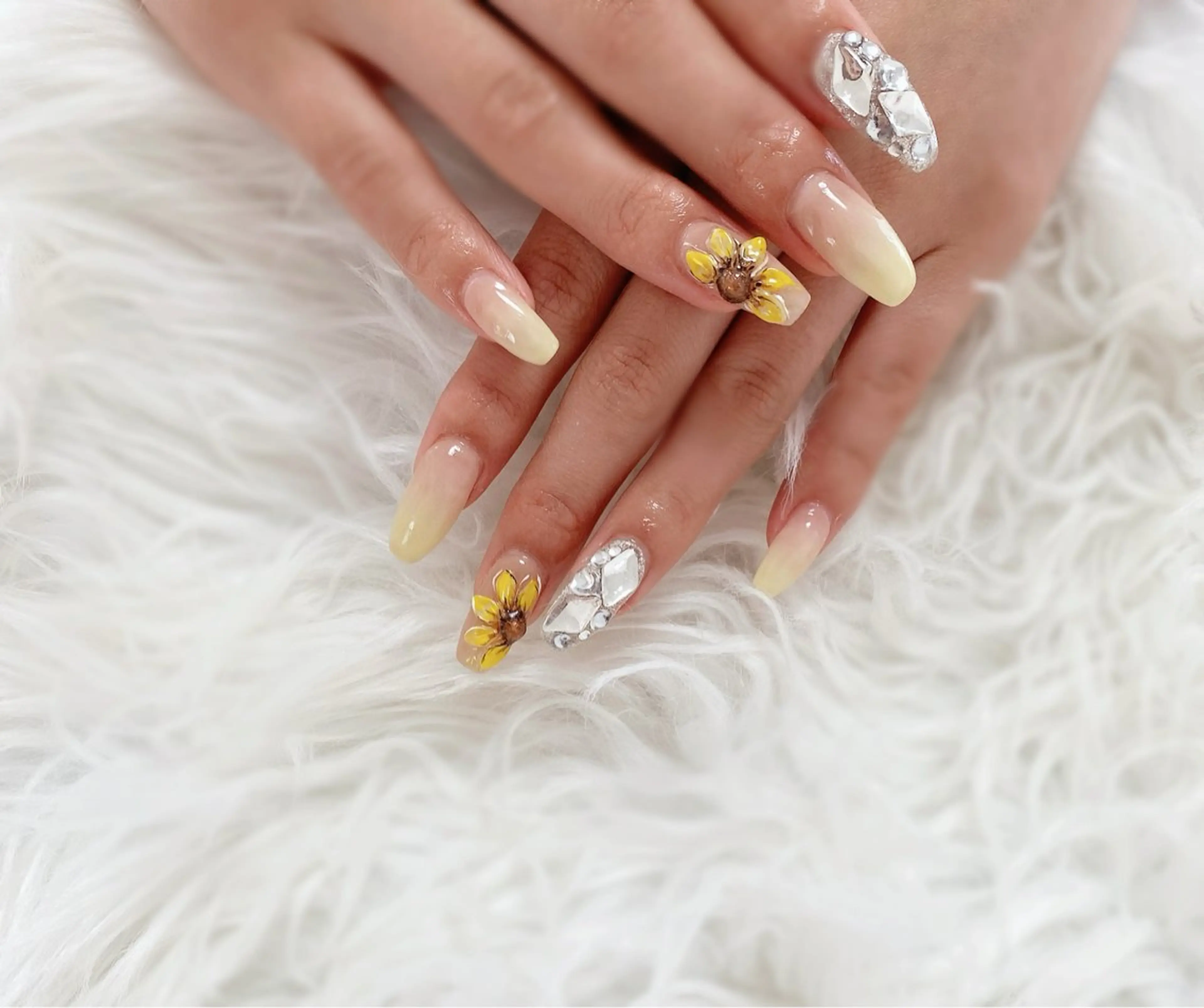 ネイル ESPOIR Ｎのネイルデザイン