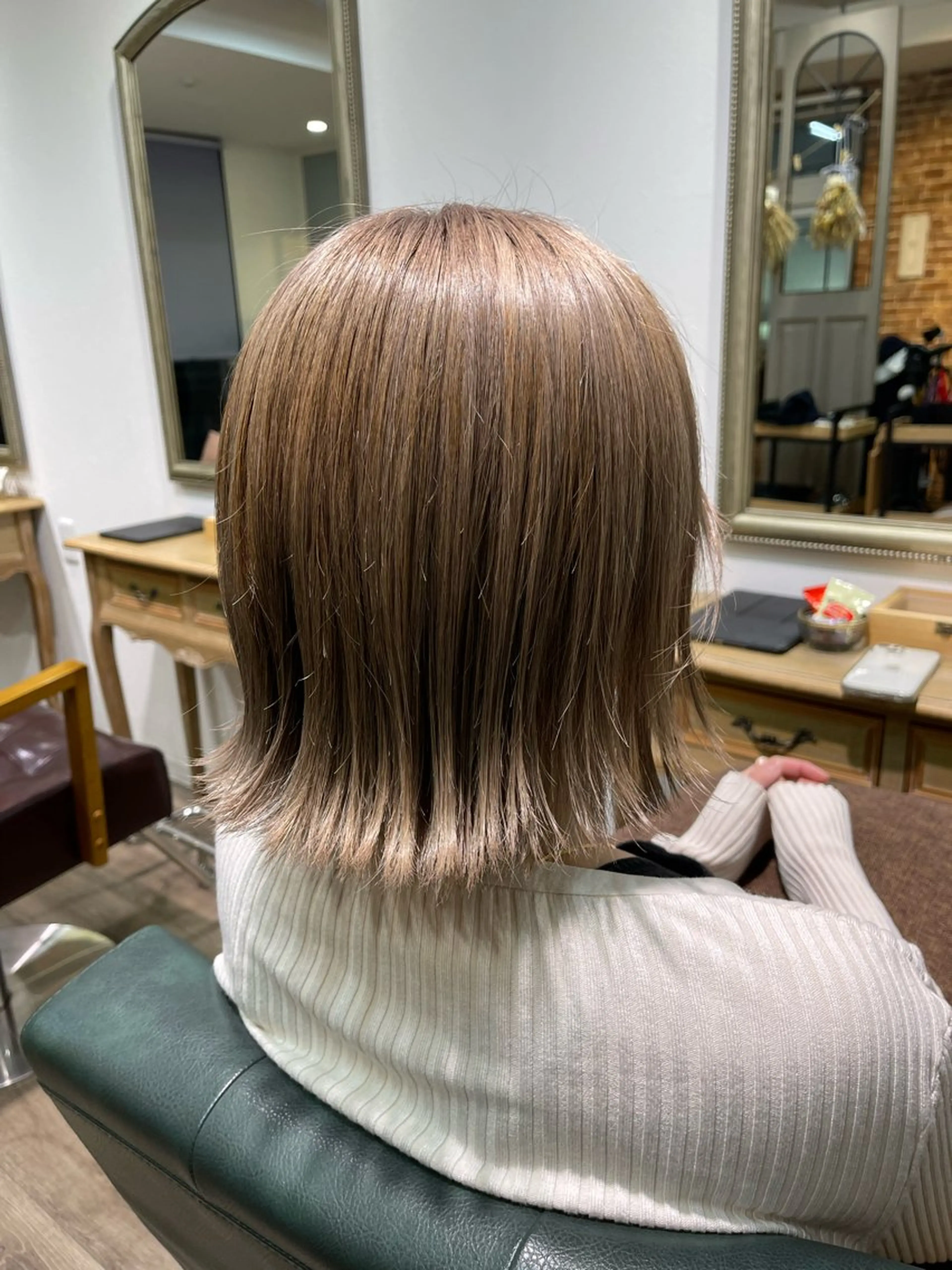 ショート カラー ブリーチ ヘアカラー Felice Erikaのヘアスタイル