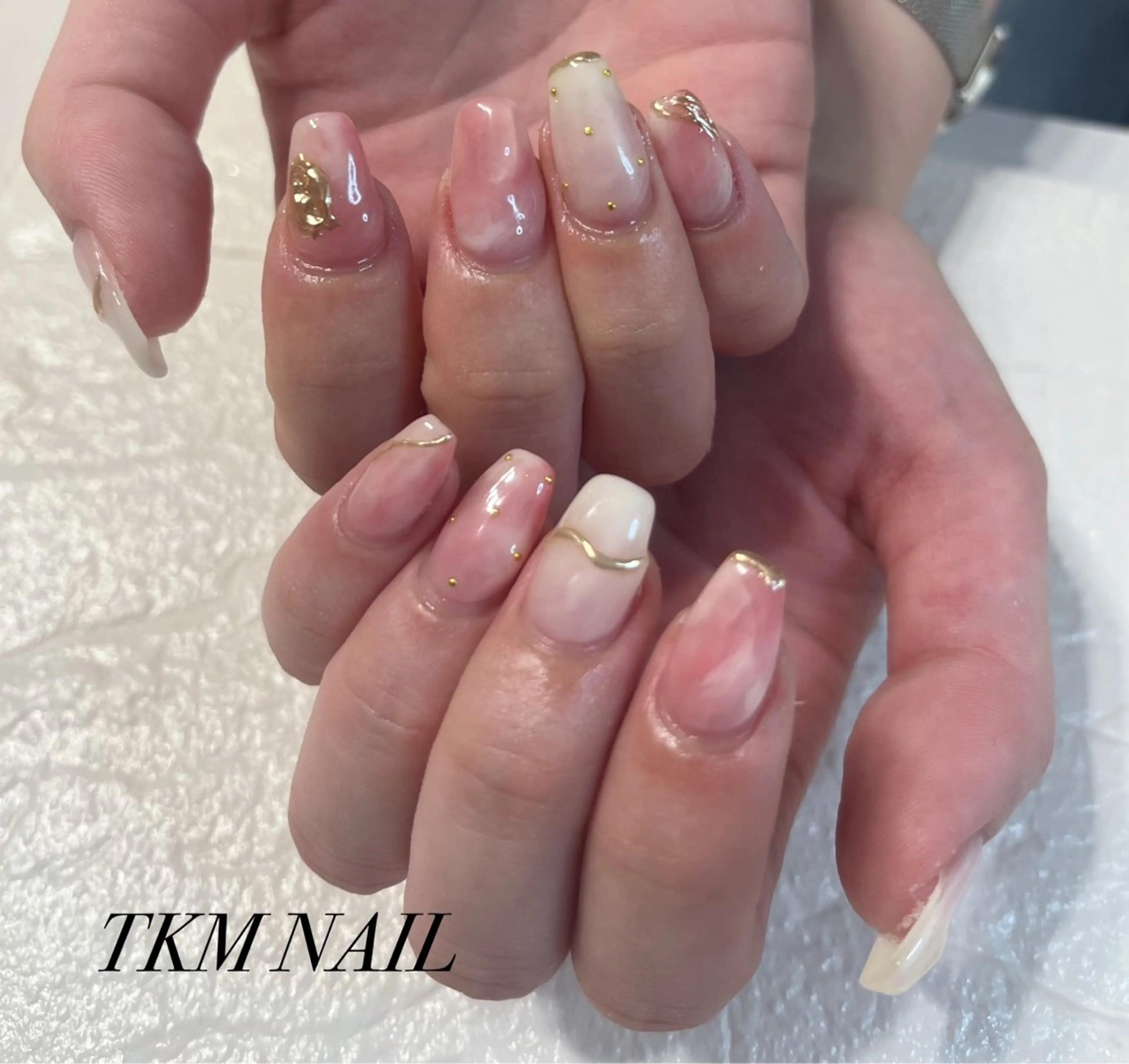 ネイル ゴージャス ニュアンスネイル ______ TKM  NAILのネイルデザイン