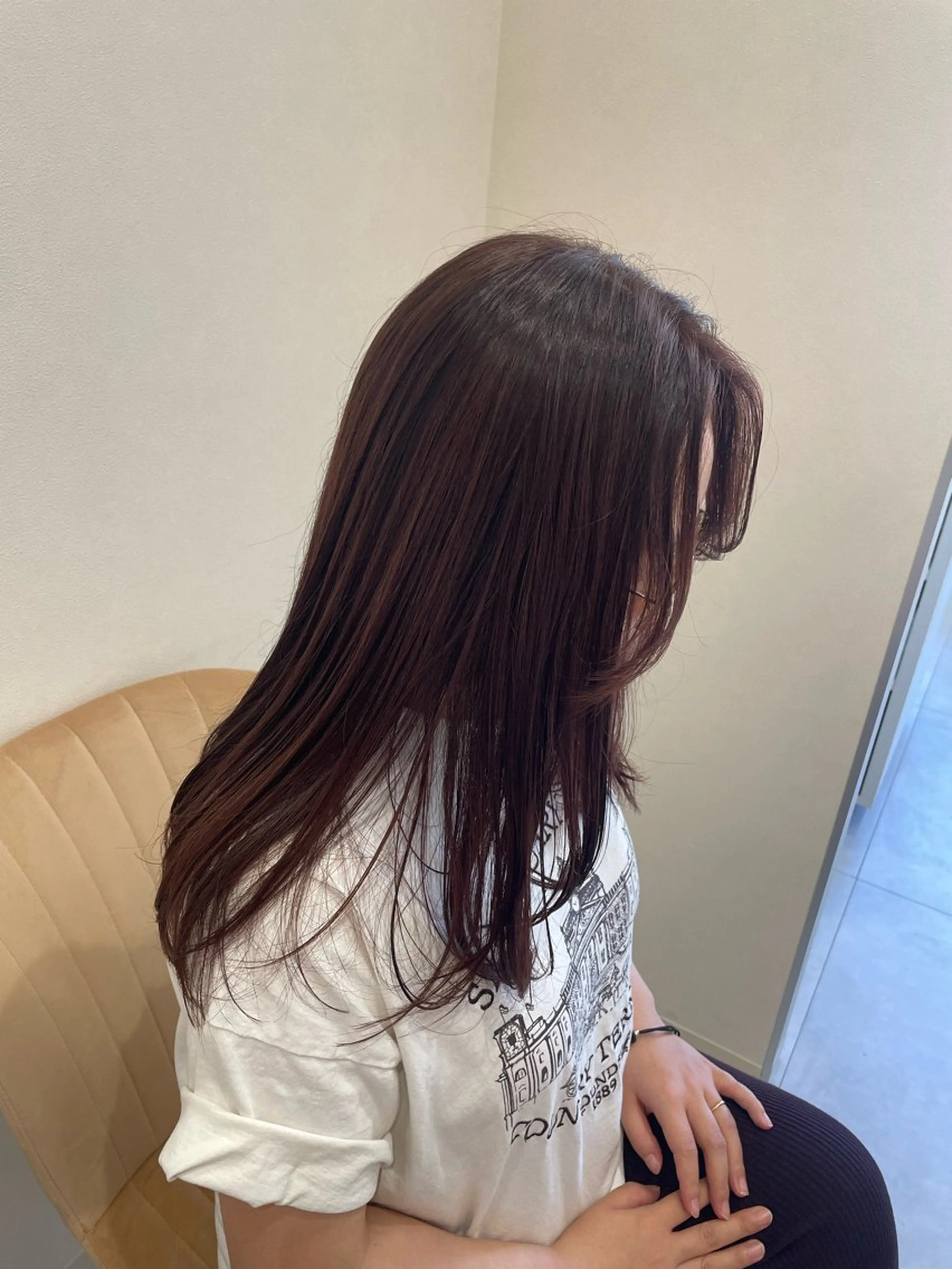 ロング カラー ラベンダーカラー レッドカラー カット トリートメント 🫖Eleanor Aya🥞のヘアスタイル