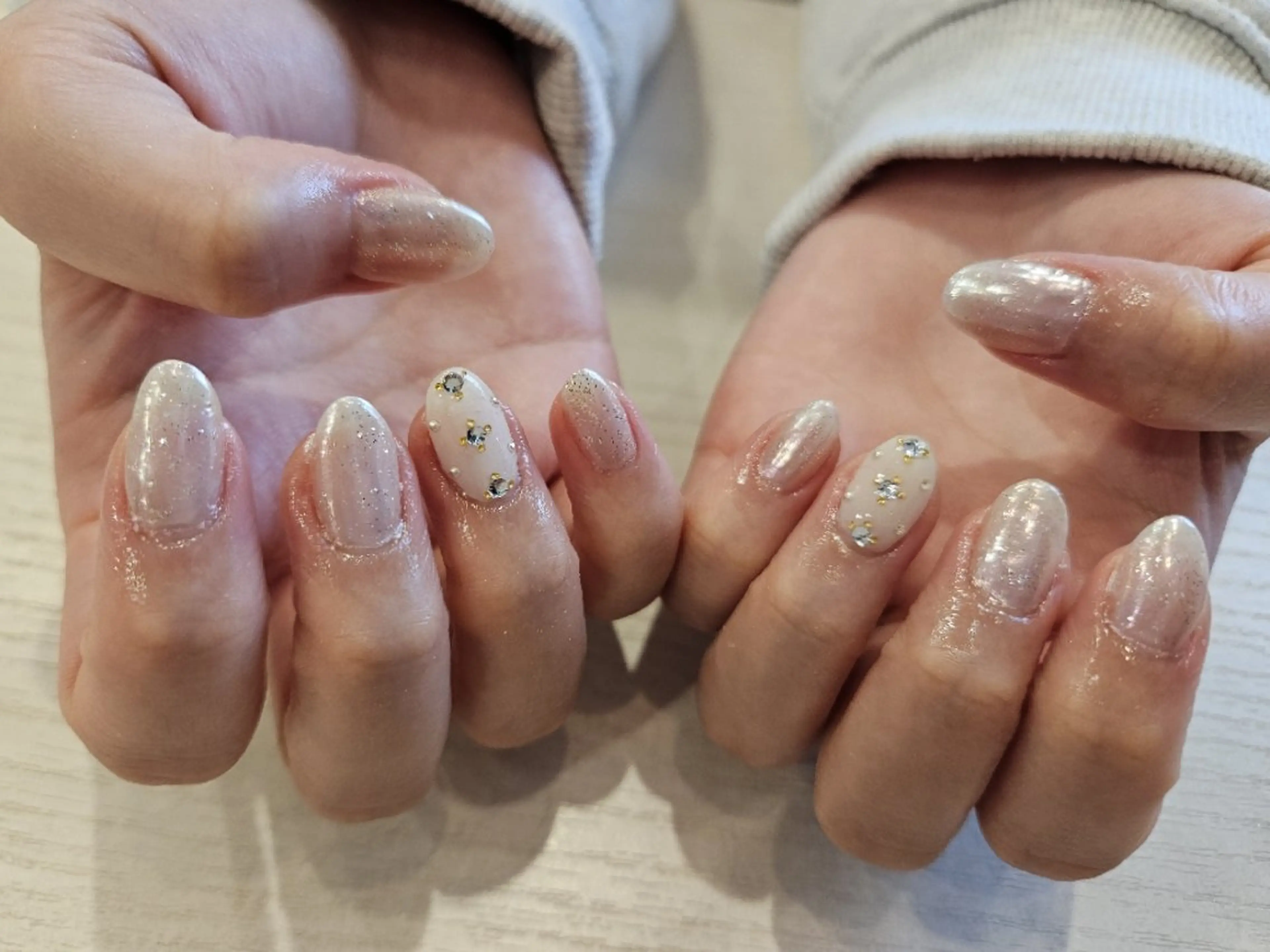 ネイル ハンドネイル 関口 友菜のヘアスタイル