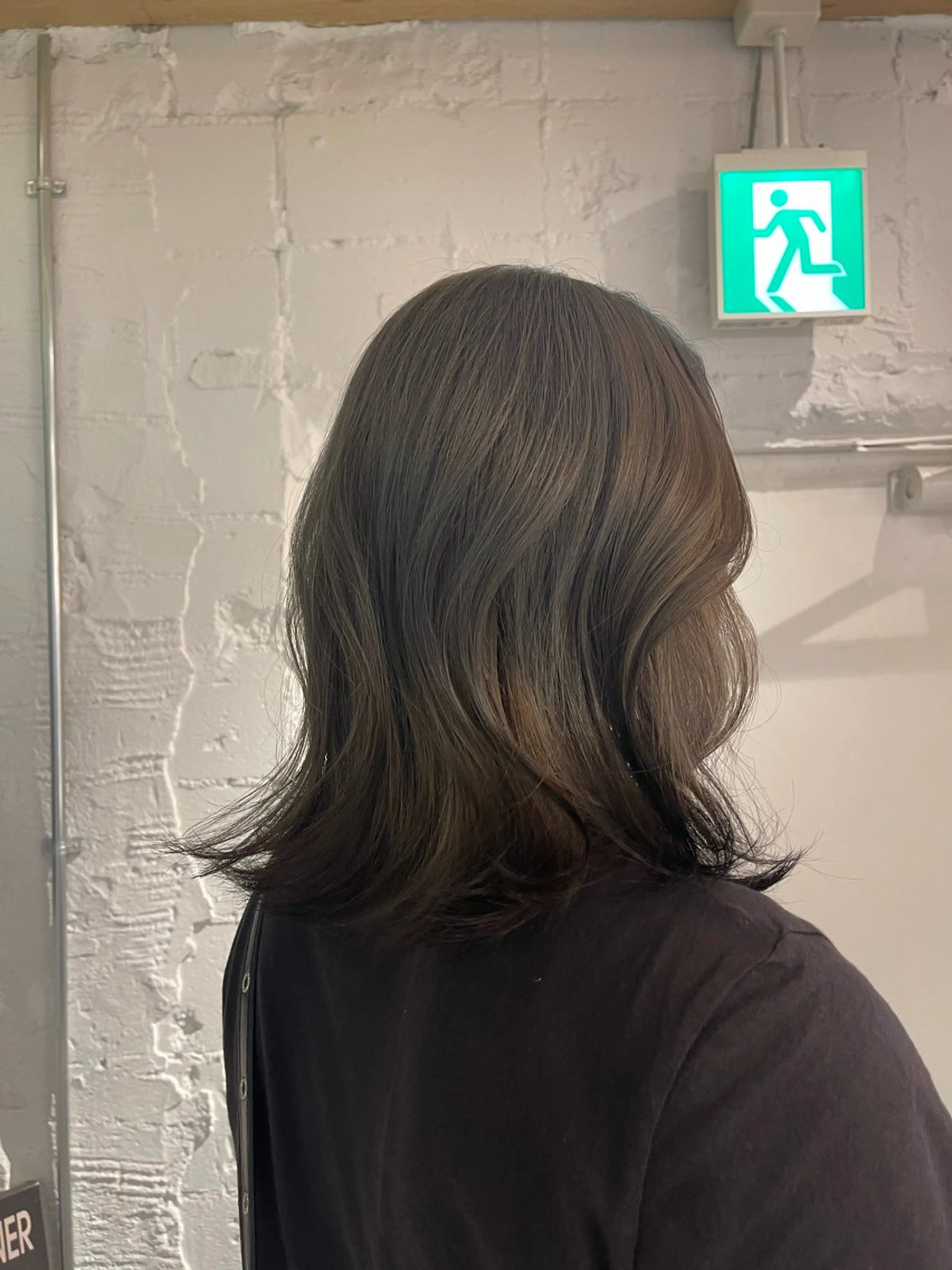 ミディアム カラー 黒髪 グラデーションカラー ヘアカラー トリートメント nameless miichiのヘアスタイル