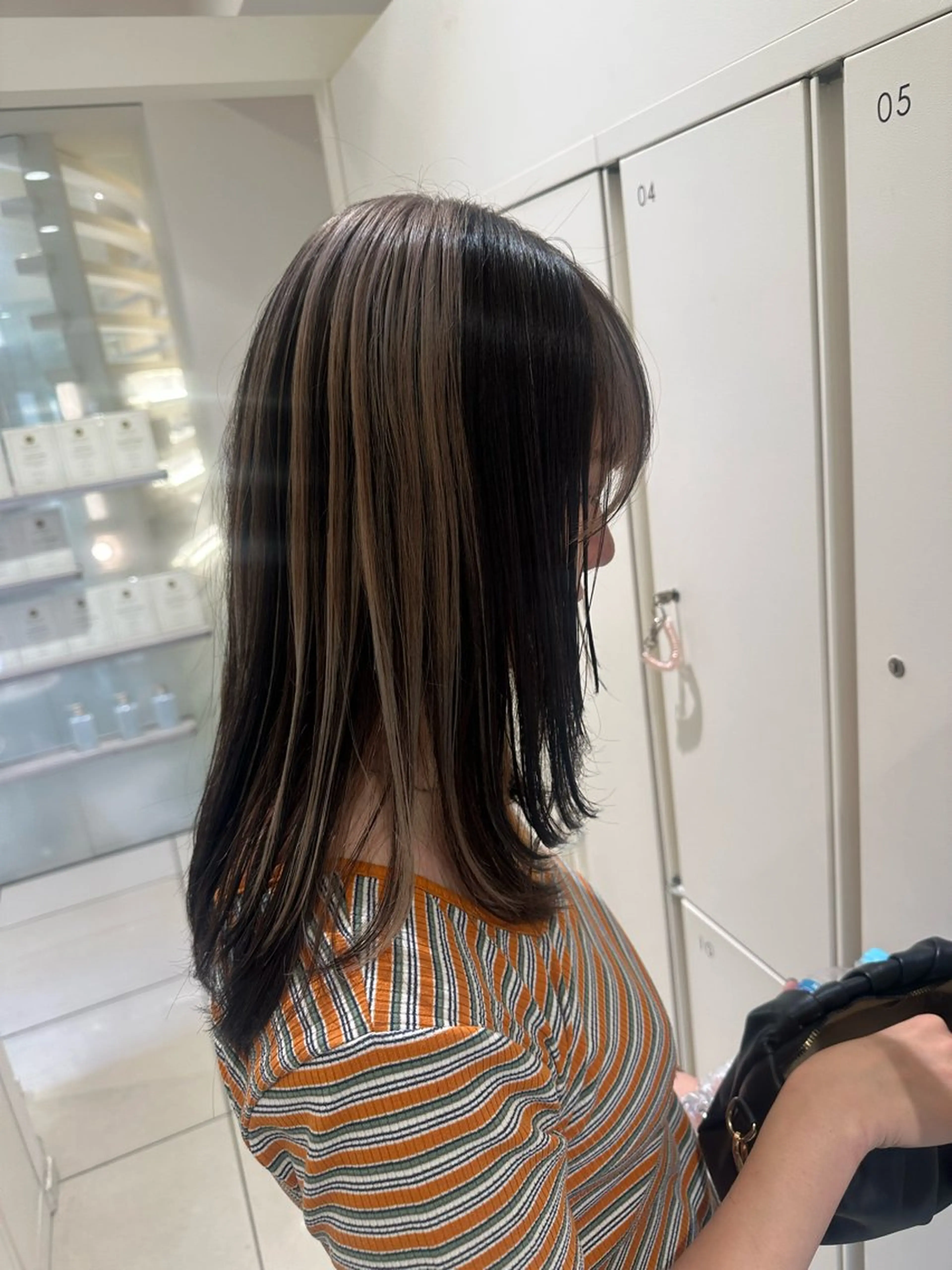 ロング カラー ヘアアレンジ タイトボブ個性派カラ ーAKANEのヘアスタイル