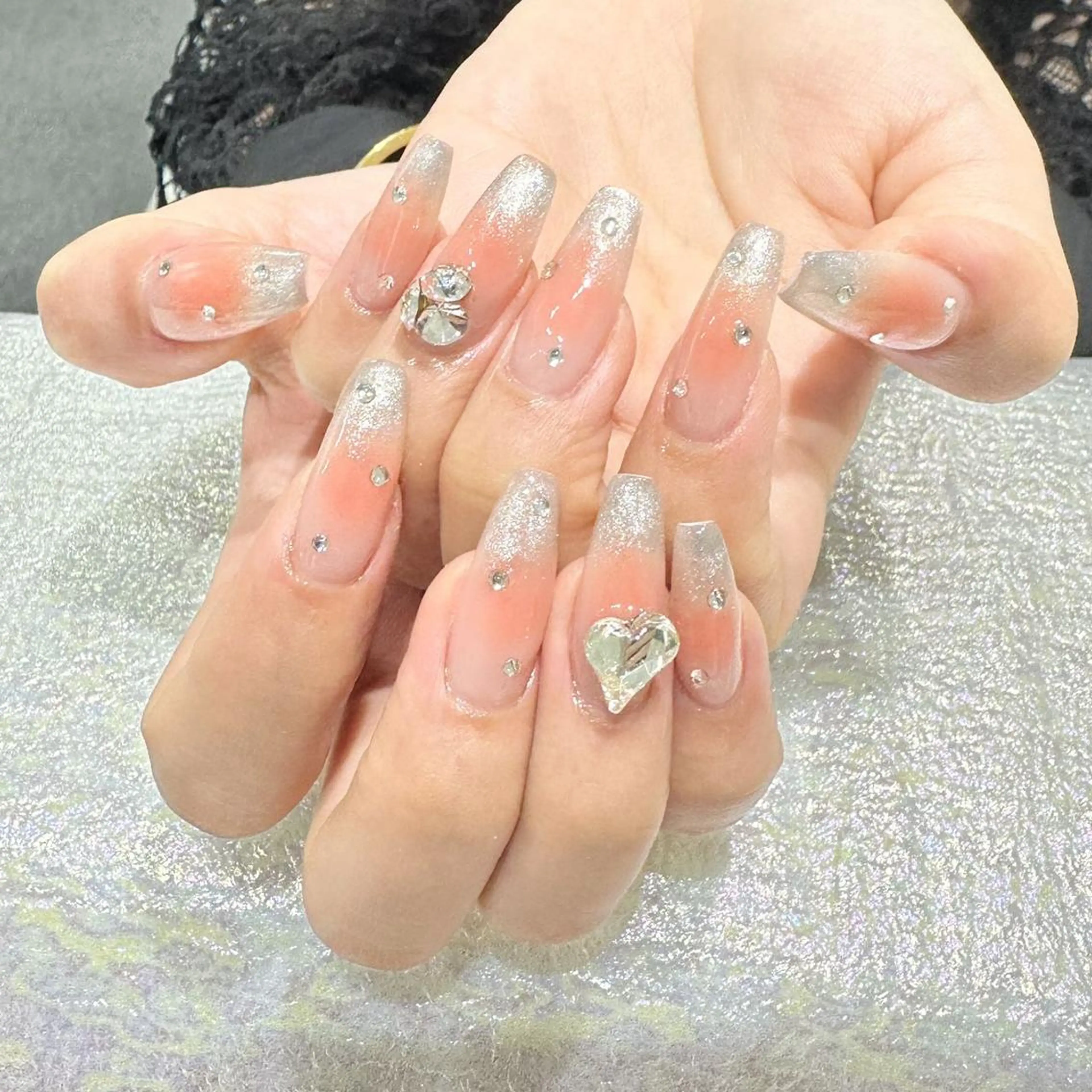 ネイル アートネイル 長さ出し ネイルチップ Queens momoのネイルデザイン