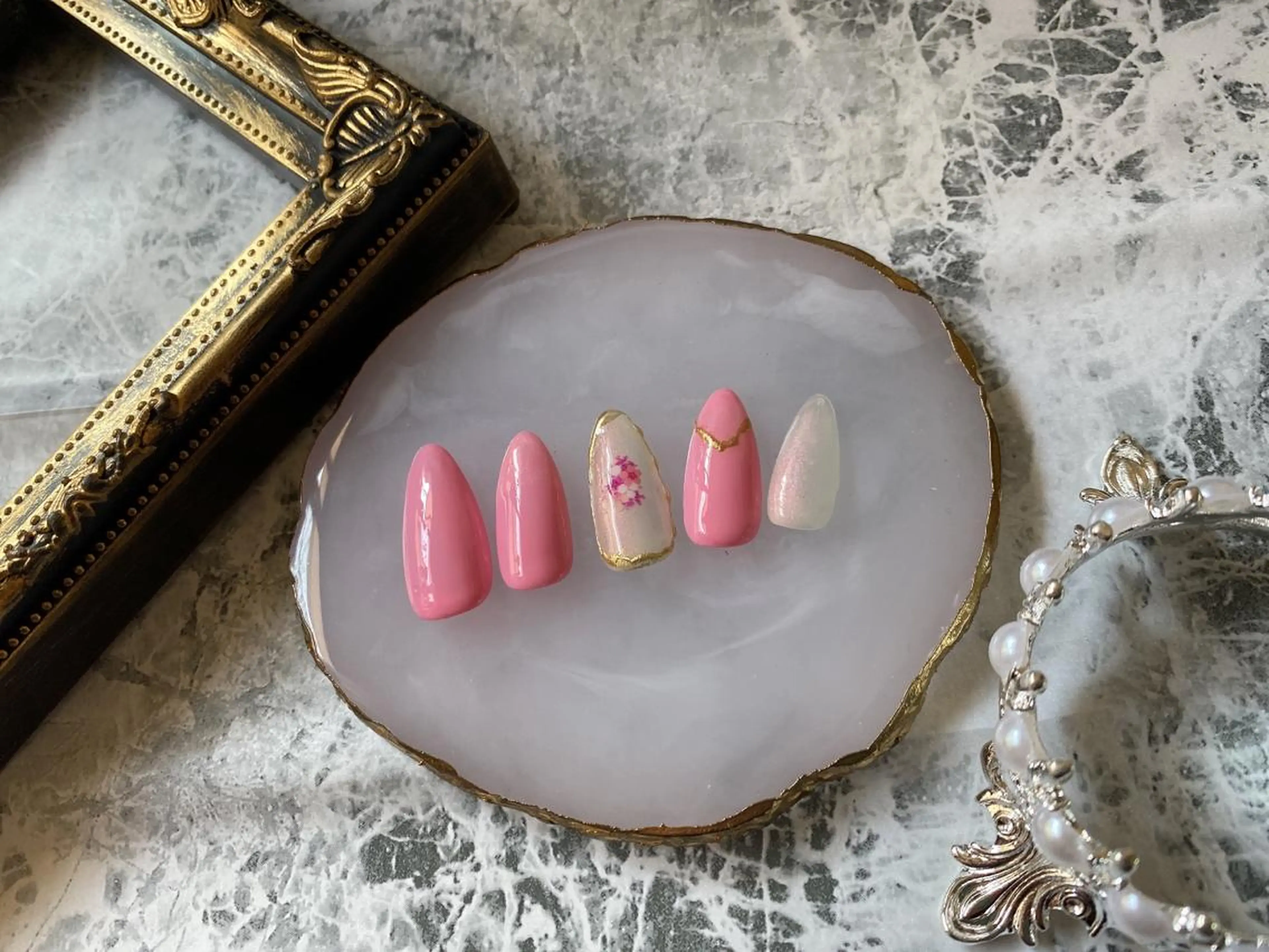 ネイル フラワーネイル ピンク 黄色 ハンドネイル Nakajo Mikaのネイルデザイン