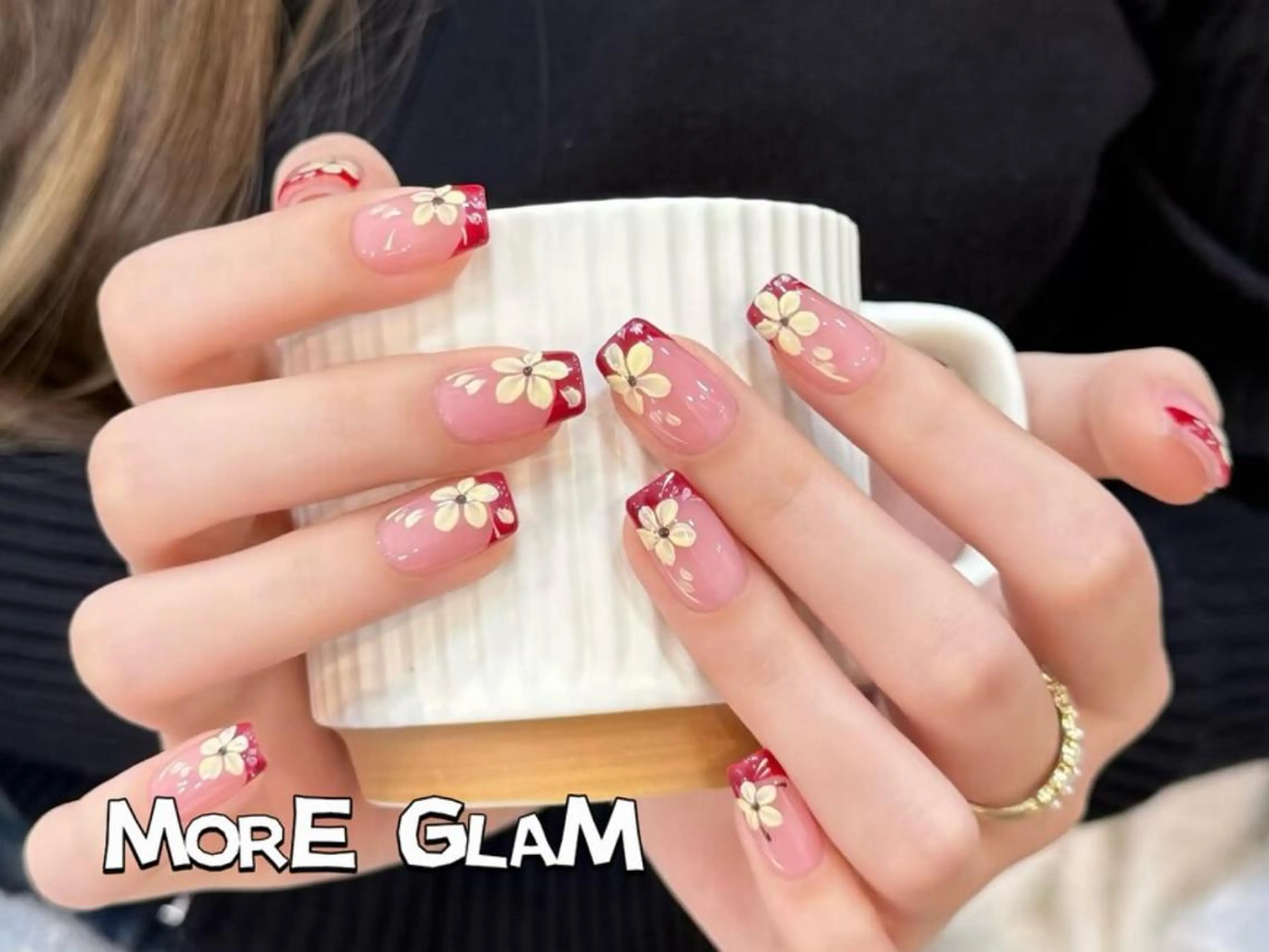 ネイル 長さ出し フットネイル フレンチネイル ジェルネイル ガラスフレンチ MoreGlam ネイルのネイルデザイン