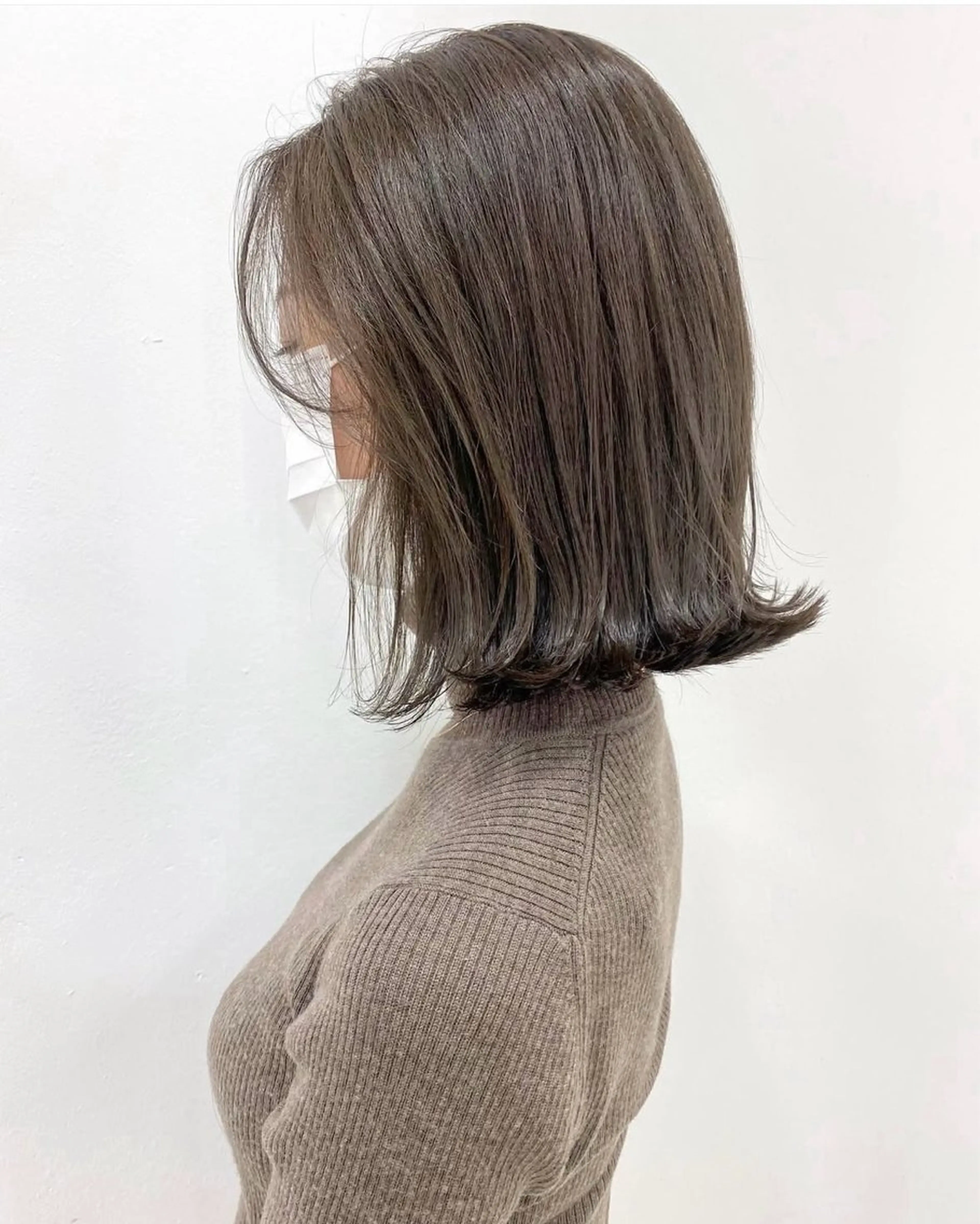 ミディアム カラー ベージュカラー ブリーチ ブリーチなしカラー オリーブベージュ ボブ カット ヘアカラー トリートメント 🖤顔まわり 盛れヘア⟡アズサ🖤のヘアスタイル