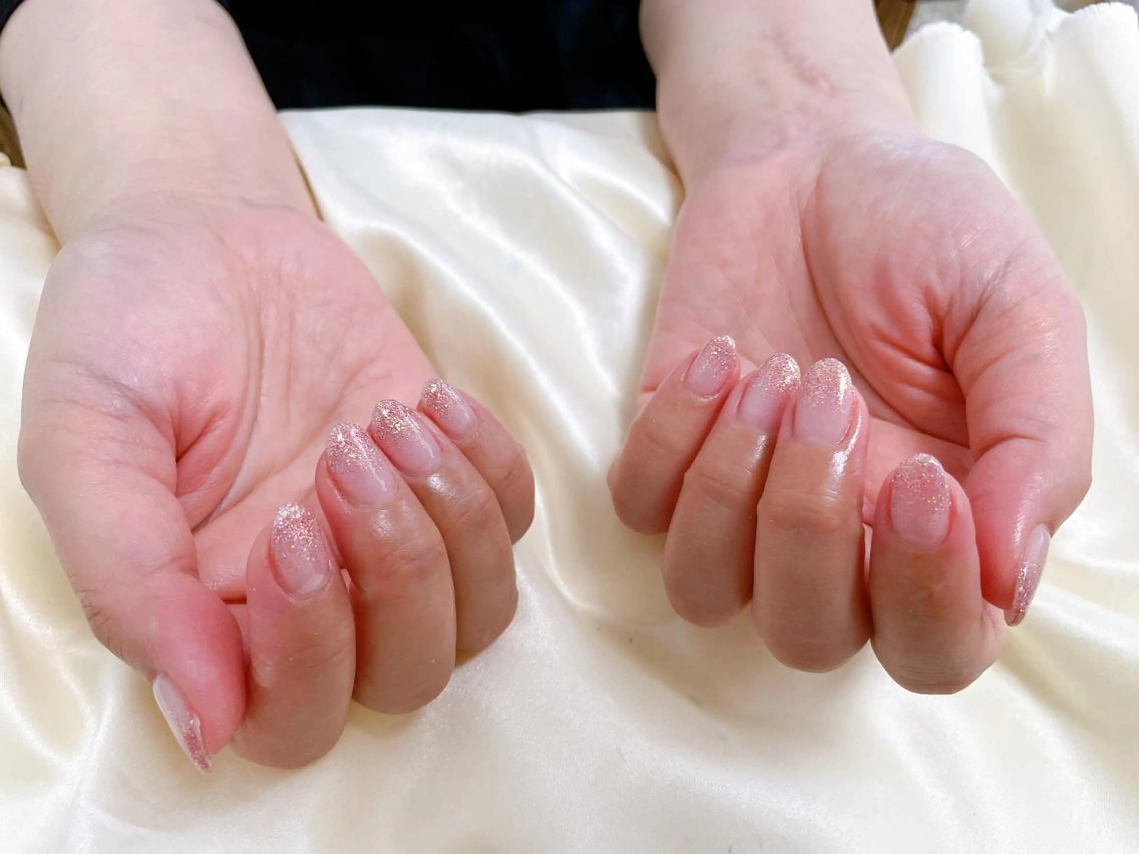 ネイル グラデーション ラメ(グリッター) ラメグラデーション mogunail &blowのネイルデザイン