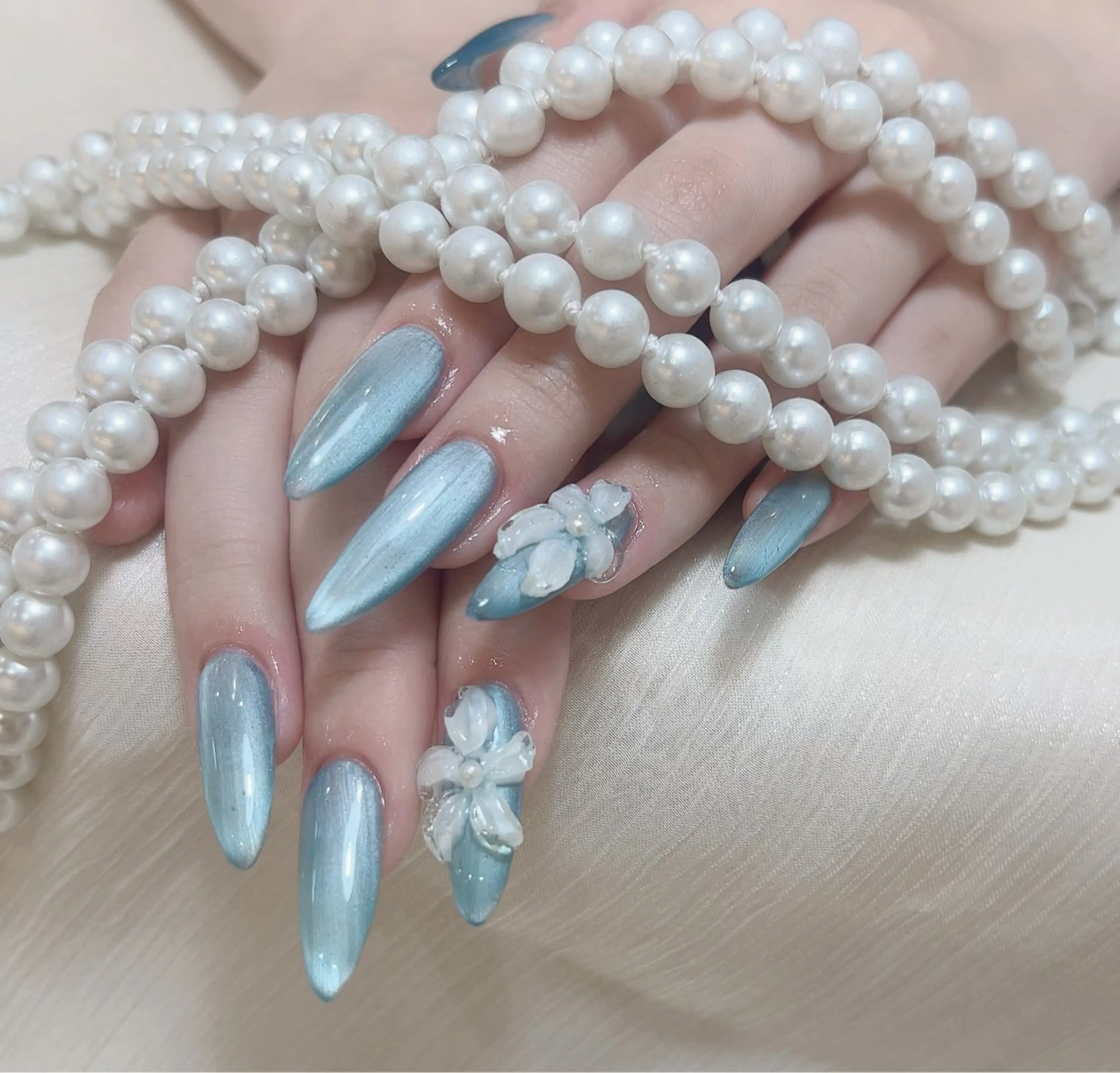 ネイル ハンドネイル MoonNail ユリ🌸のネイルデザイン