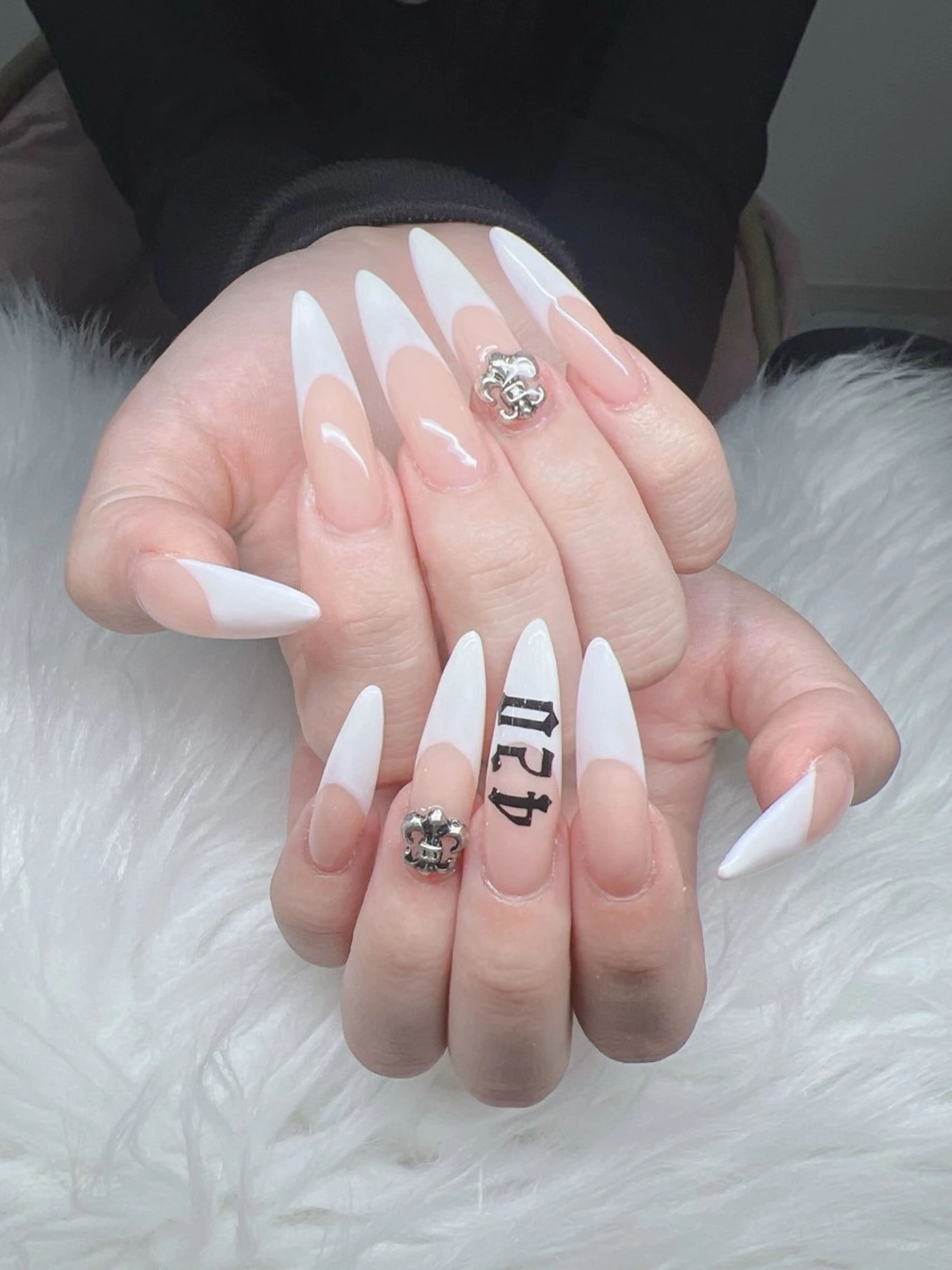 ネイル ハンドネイル Lee Nails チップ長さだし専門店のネイルデザイン