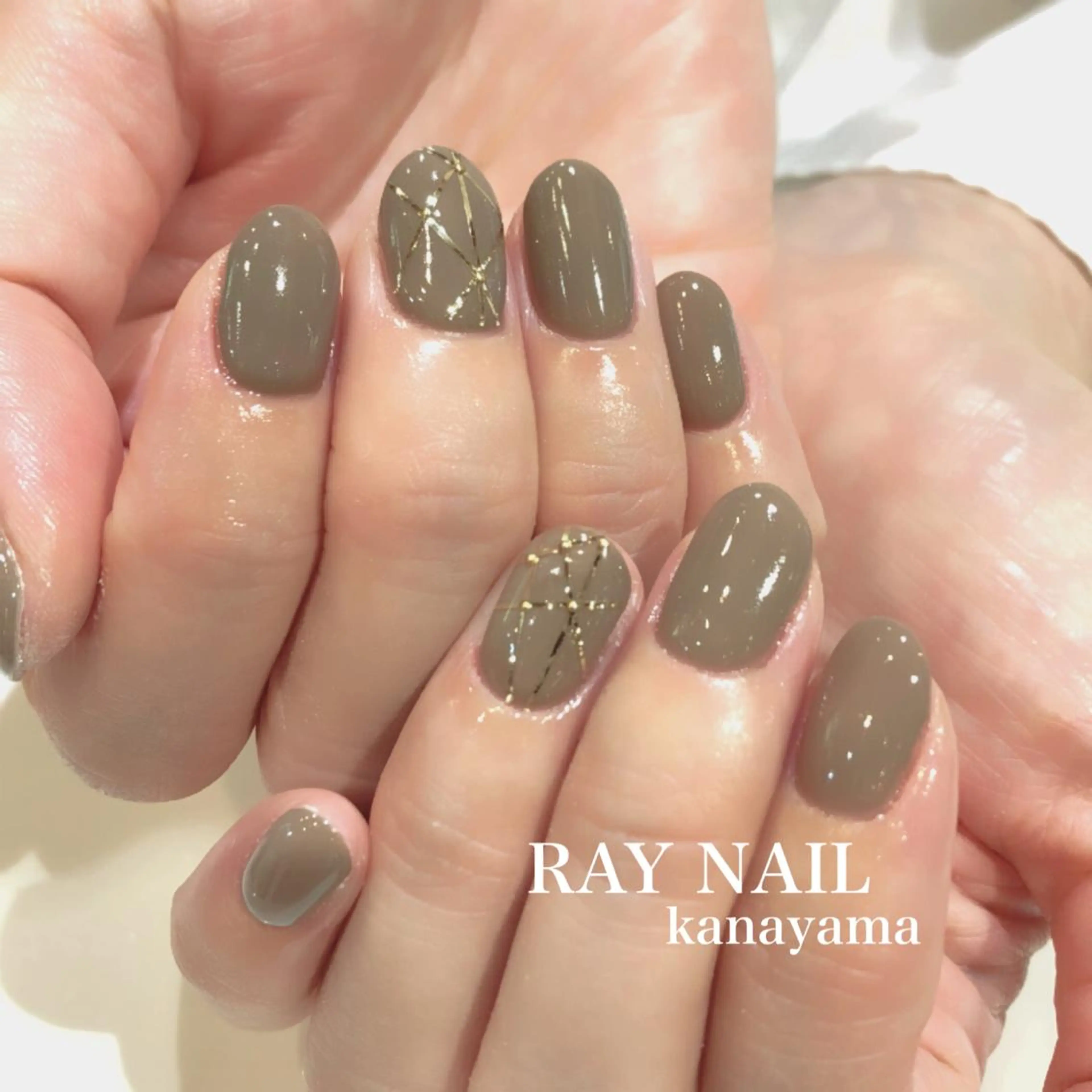 ネイル ゴールド Arowa 伊田のネイルデザイン