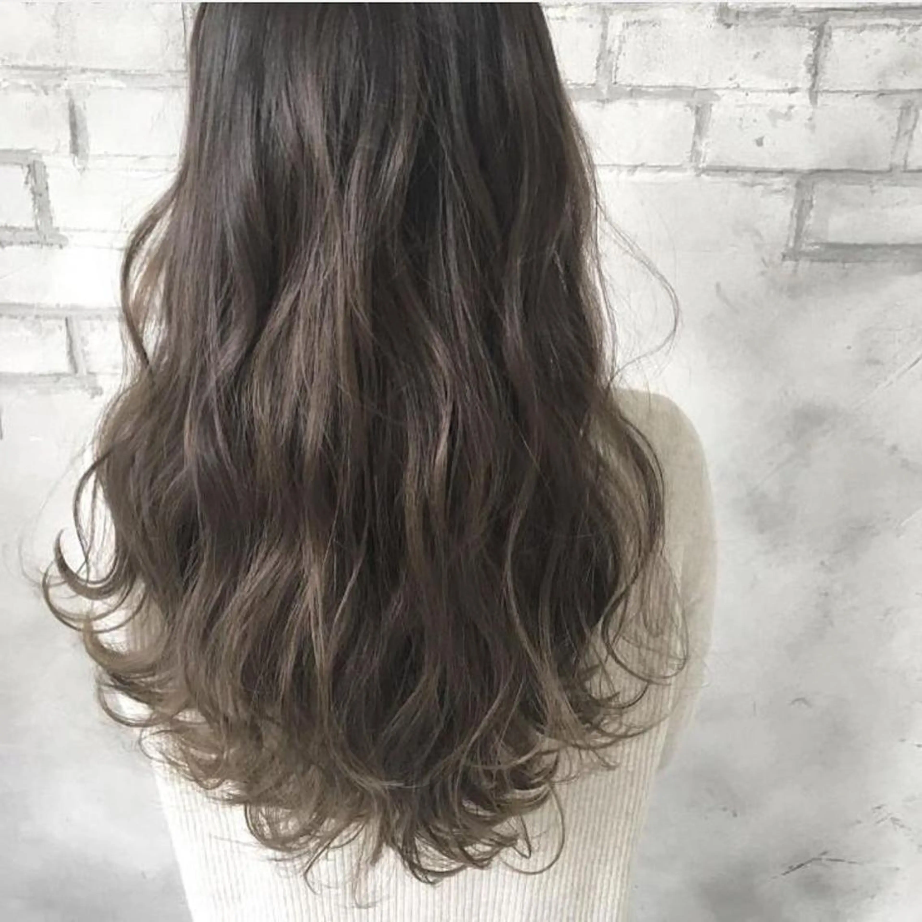 セミロング カラー 【公式】amble luxe池袋東口🩷のヘアスタイル