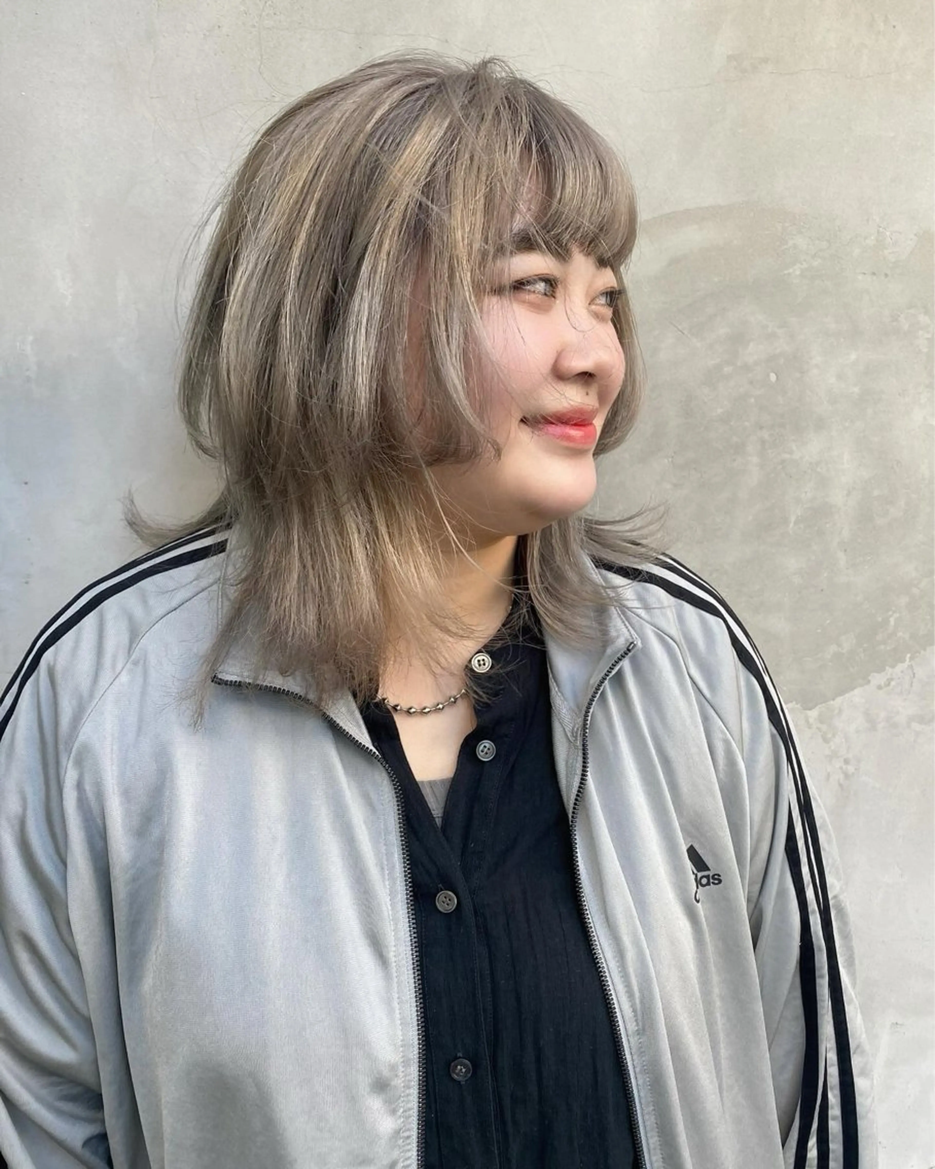 ミディアム ヘアカラー トリートメント ヒラカホ/ ブリーチ/似合わせのヘアスタイル