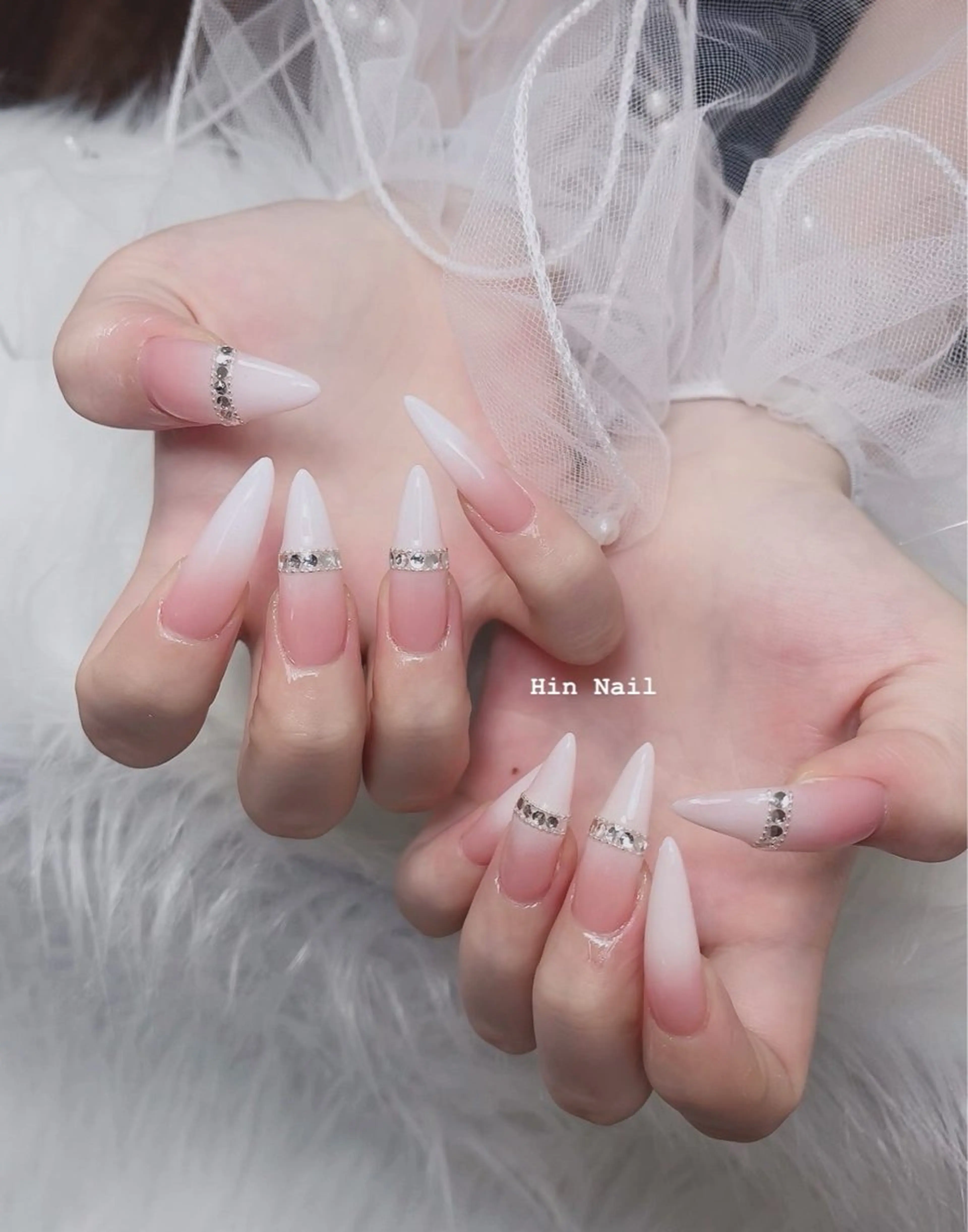 ネイル ハンドネイル Hin Nailsのネイルデザイン
