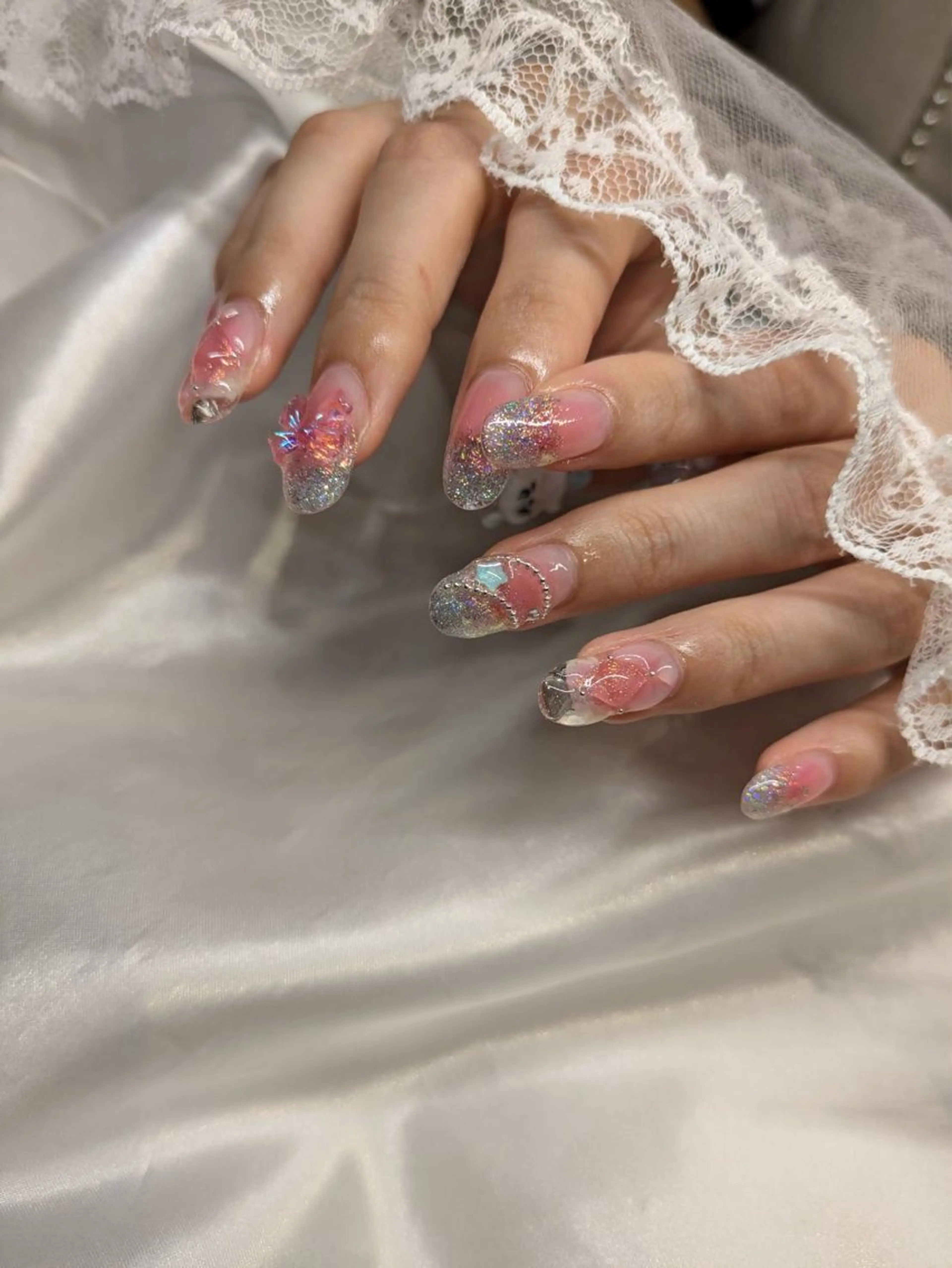 ネイル HENECY🍓 momokaのネイルデザイン