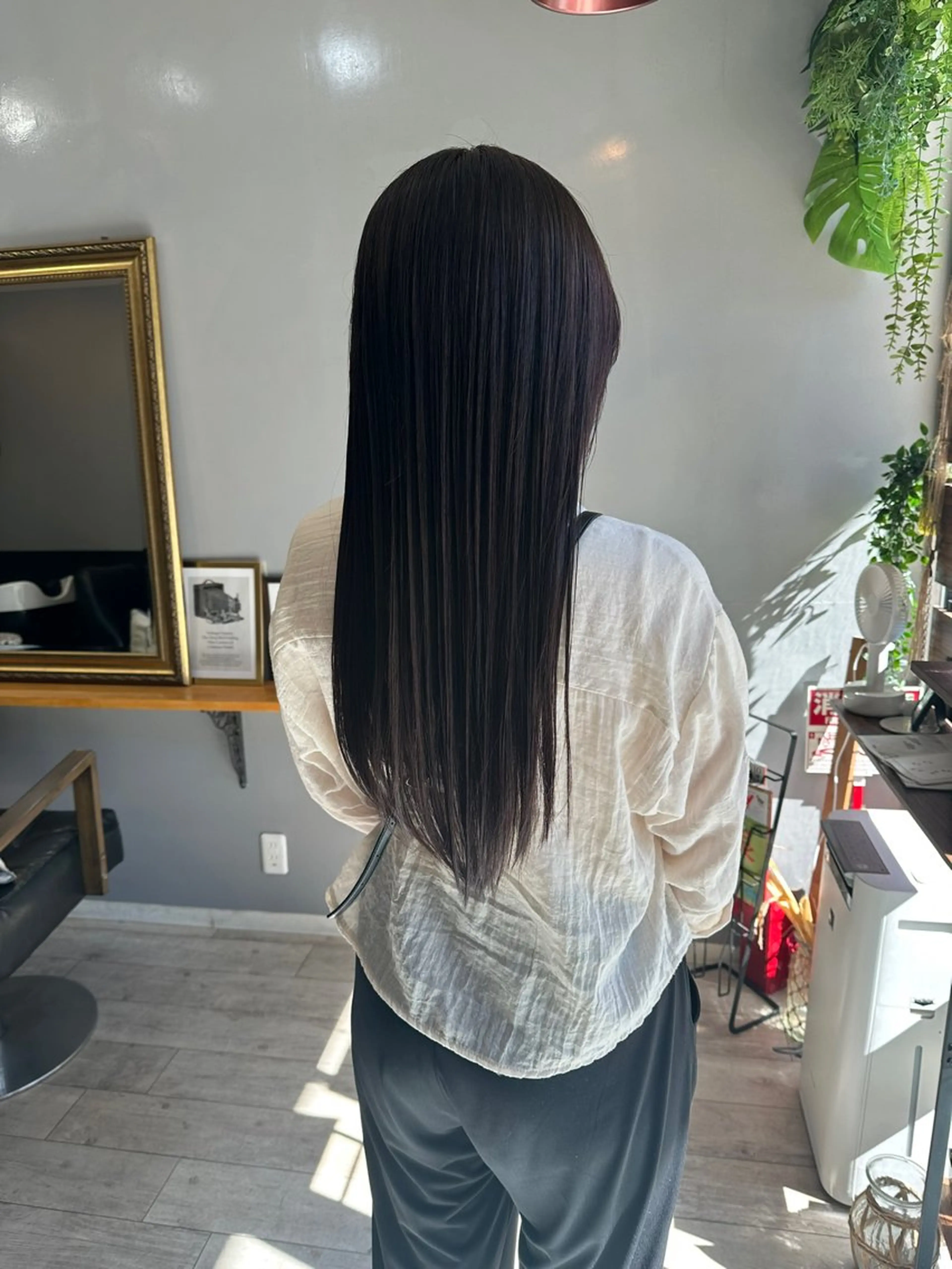 ロング 渡辺俊介 暗髪カラー /美髪矯正/髪質改善のヘアスタイル