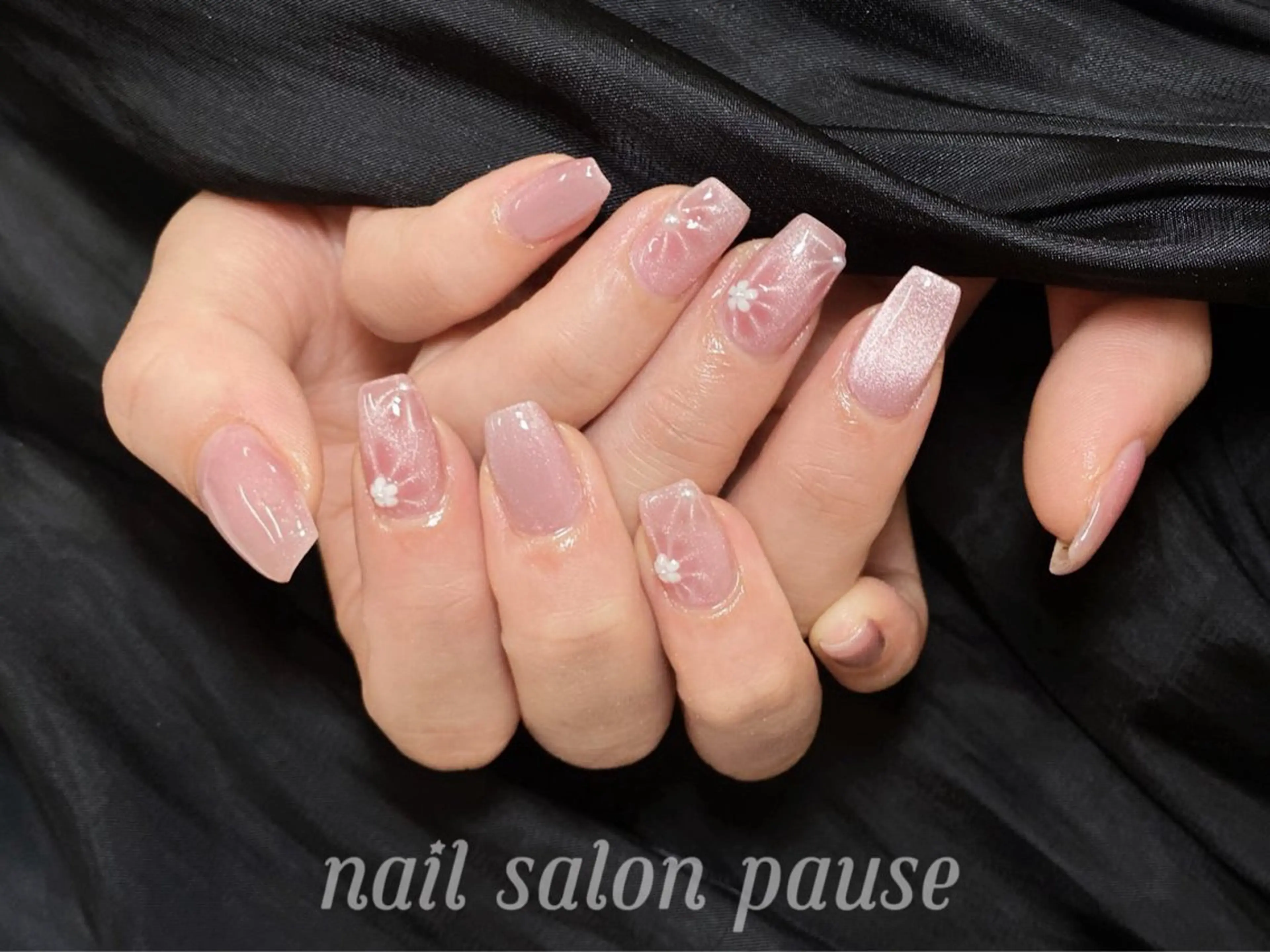 ネイル フラワーネイル マグネットネイル ハンドネイル ハンドケア nail salon pause✨のネイルデザイン