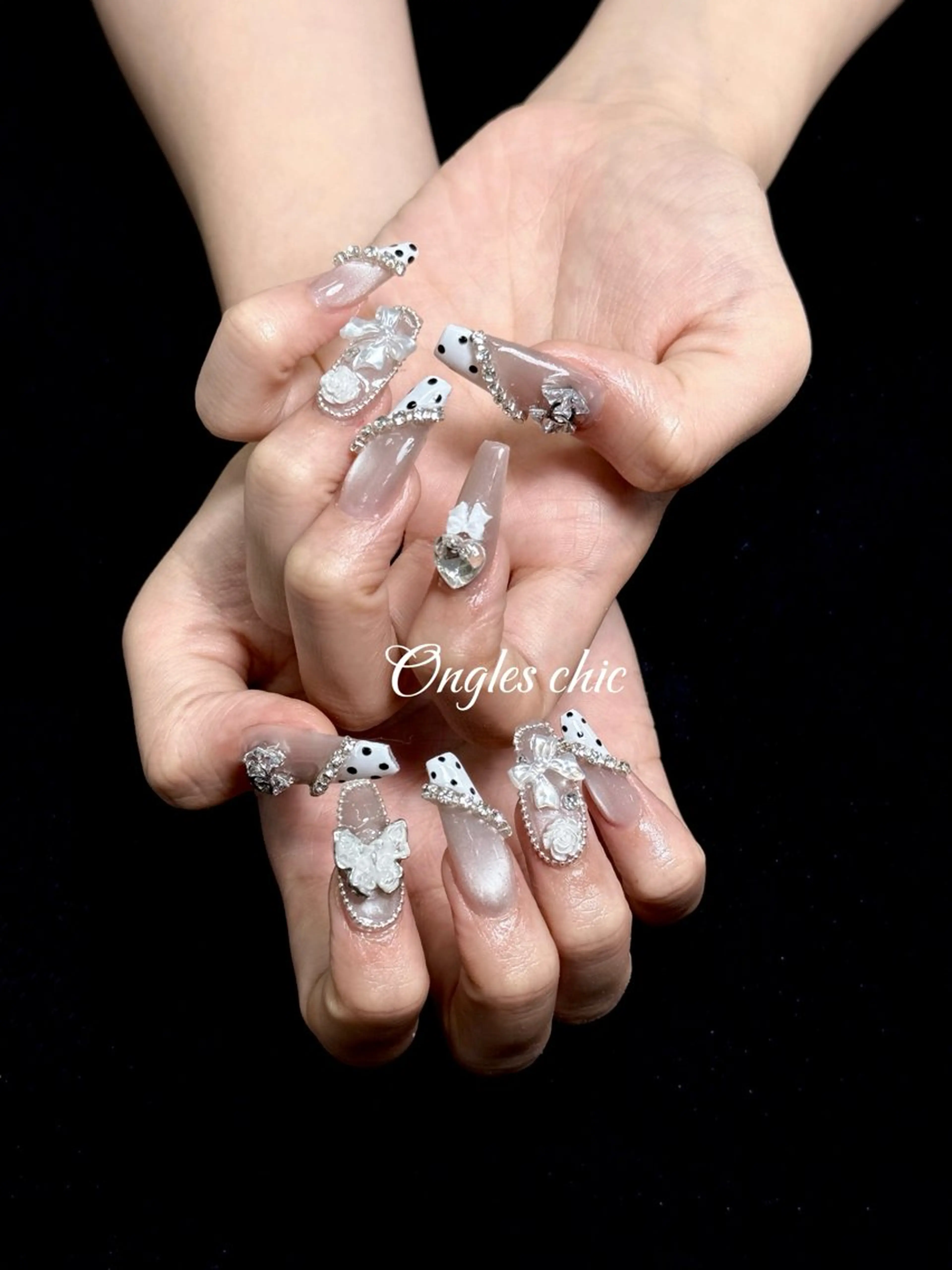 ネイル ハンドネイル ongles chicのネイルデザイン