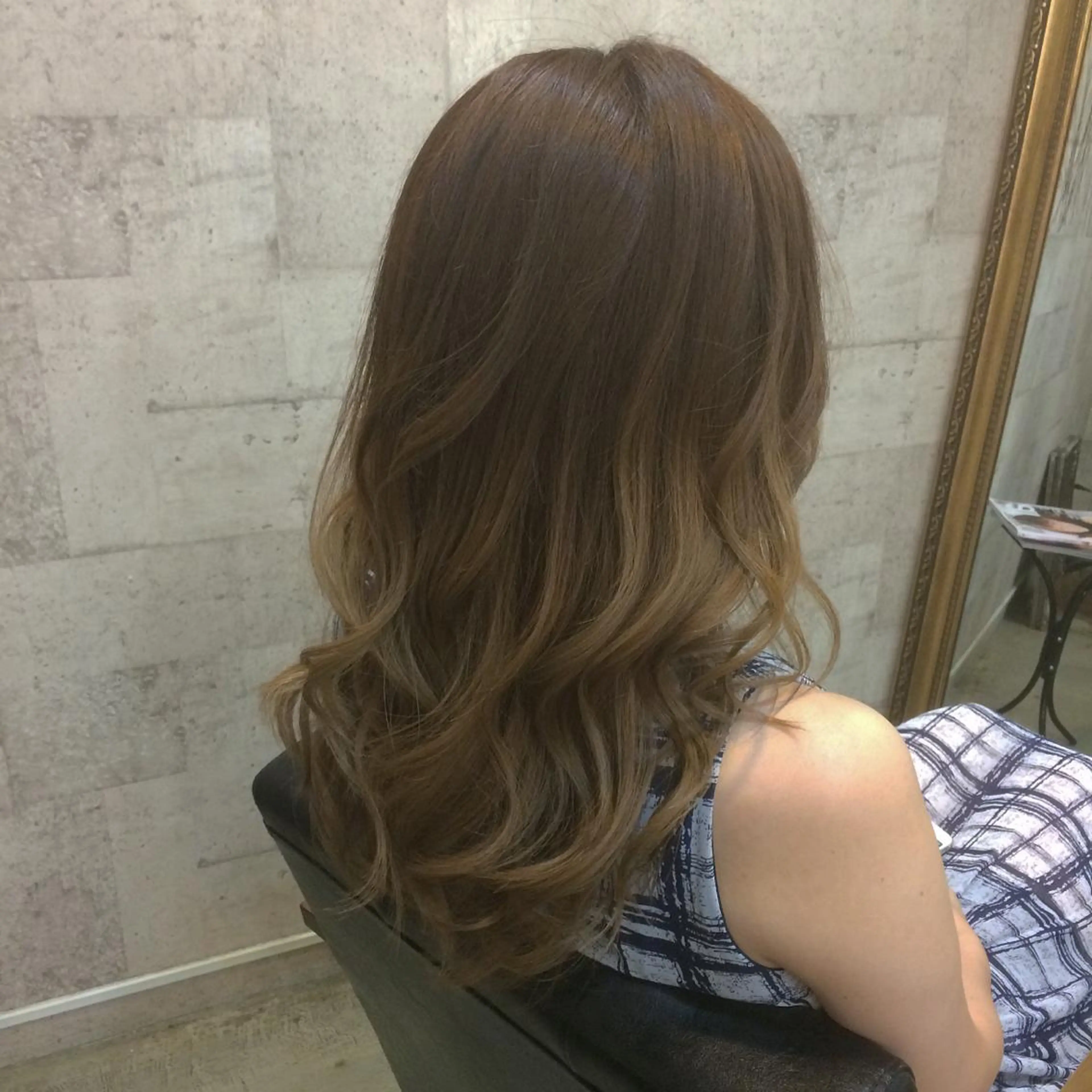 ロング カラー グラデーションカラー グレージュ インナーカラー/天神 ブリーチ/吉田のヘアスタイル