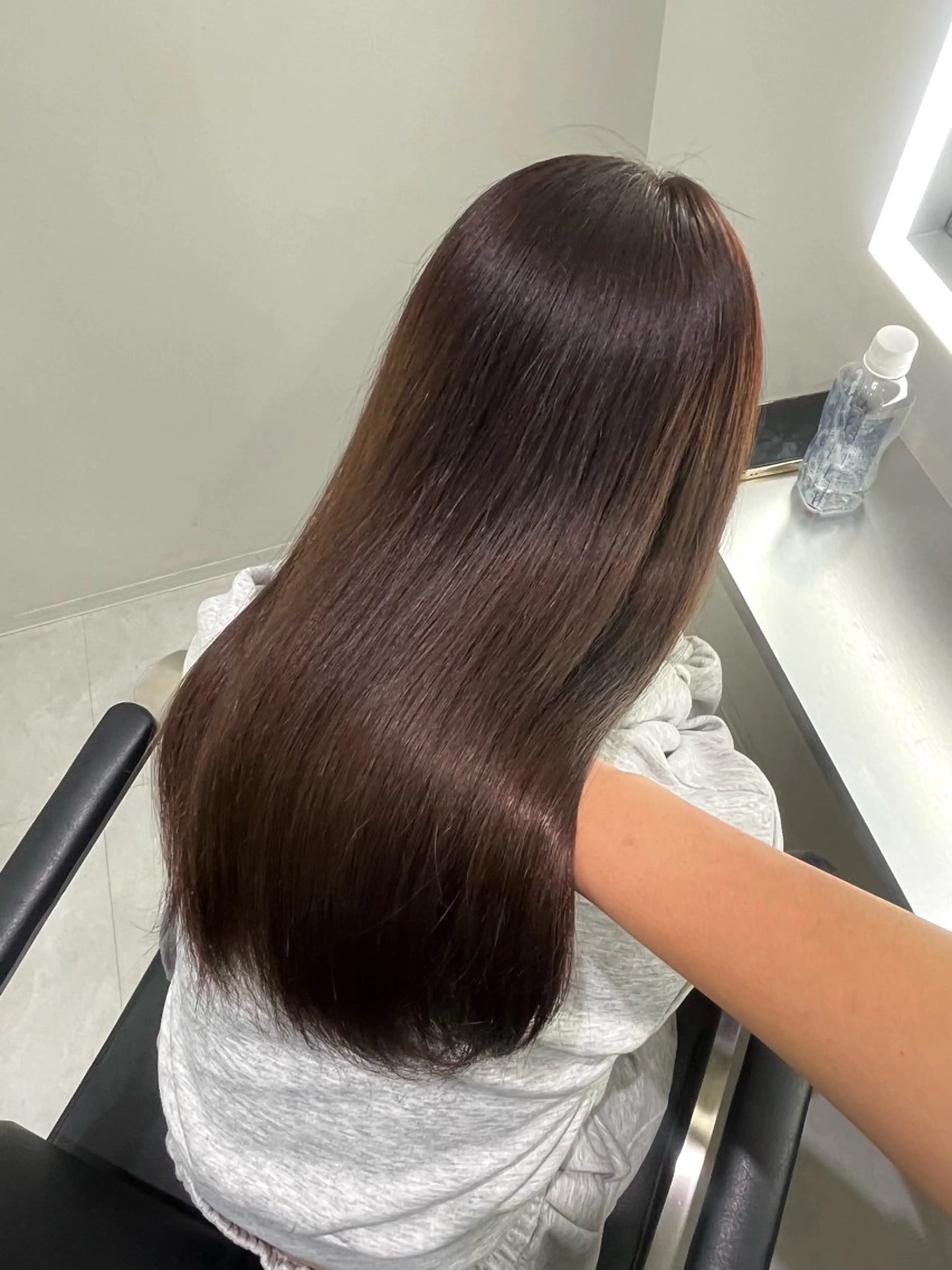 ロング ヘアカラー 安江 陽菜のヘアスタイル