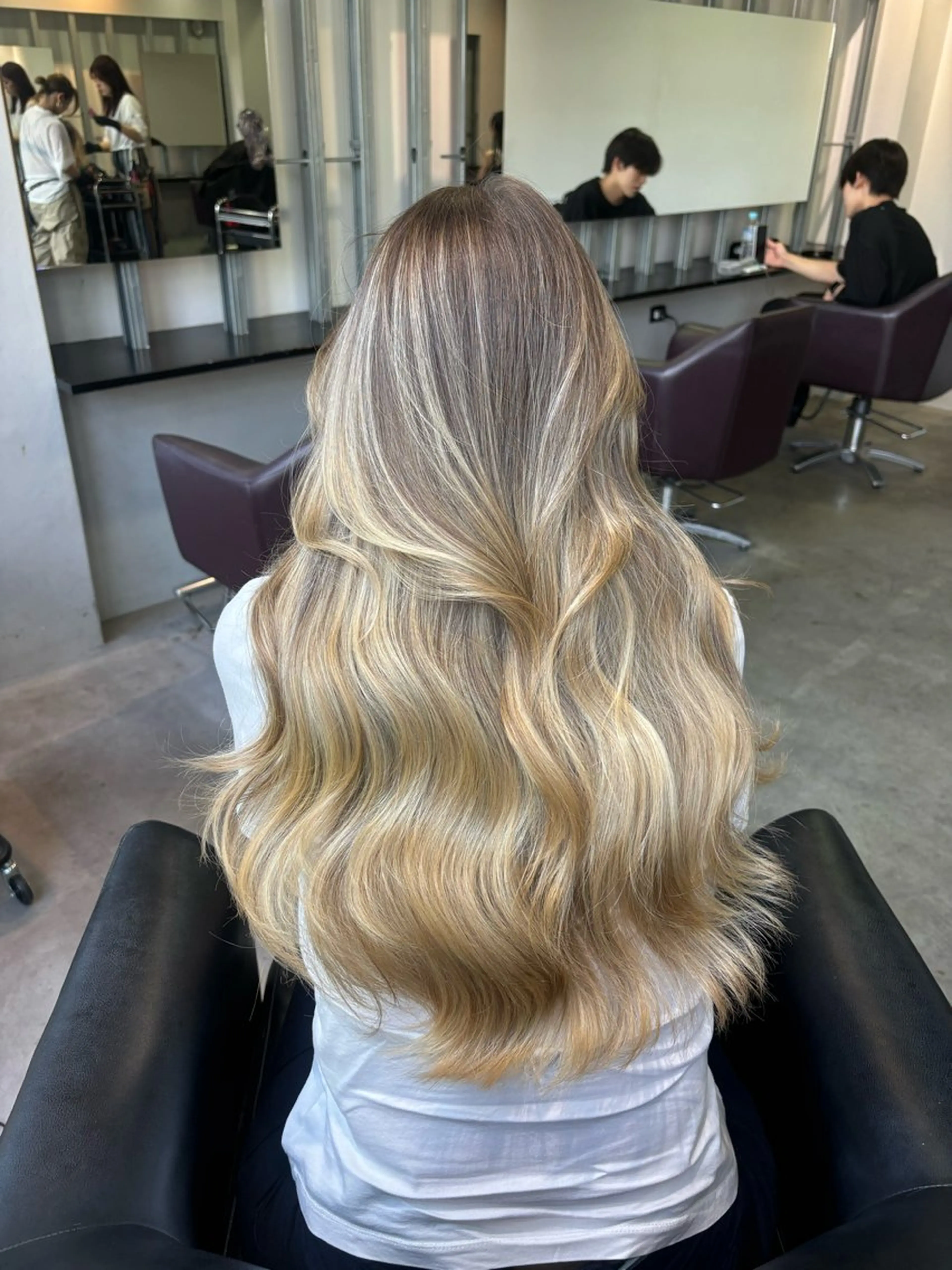 ロング オリーブベージュ 🫒🩶Rianaのヘアスタイル