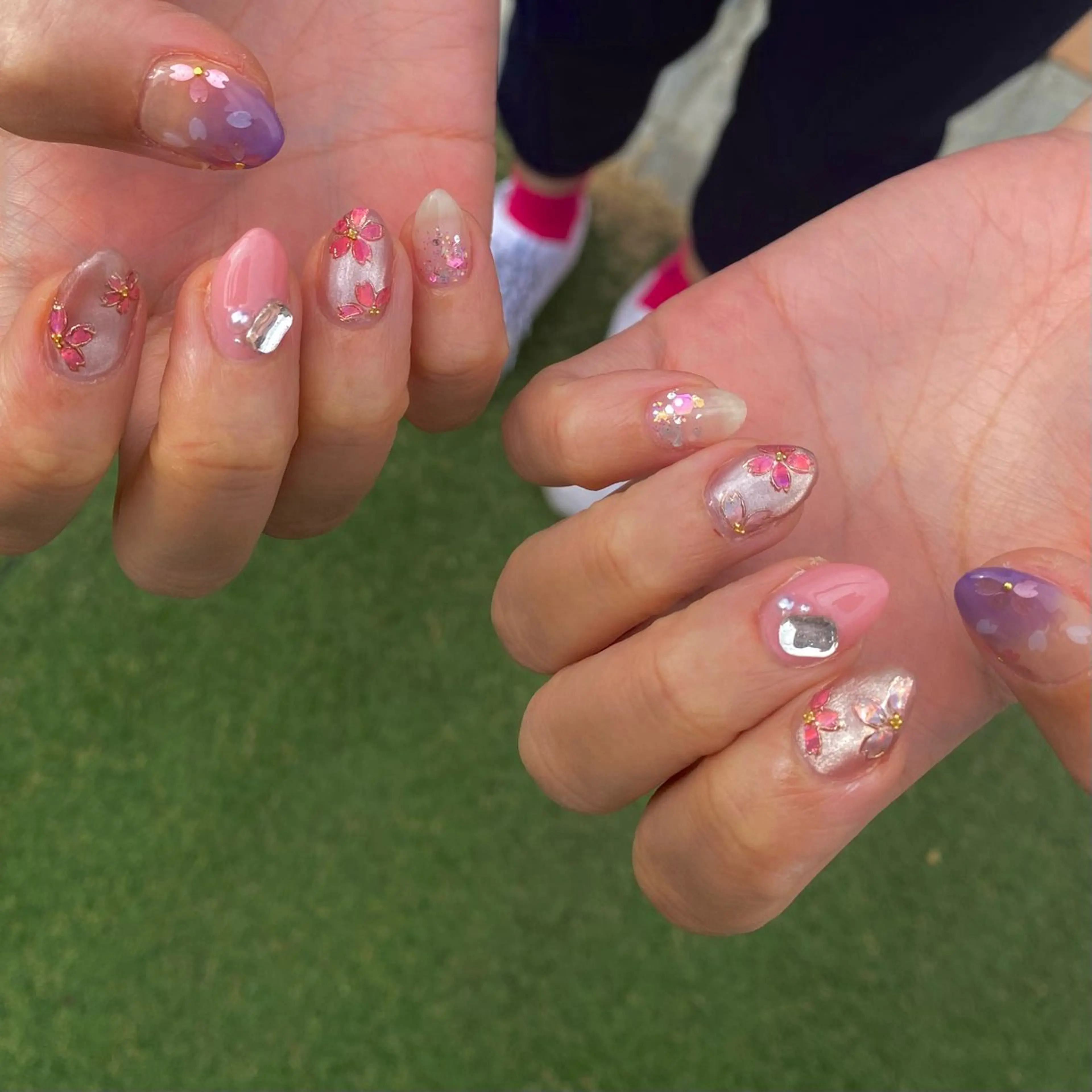 ネイル 桜ネイル デコパーツが得意♪ ネイル/眉毛/エステの眉毛・アイブロウイメージ