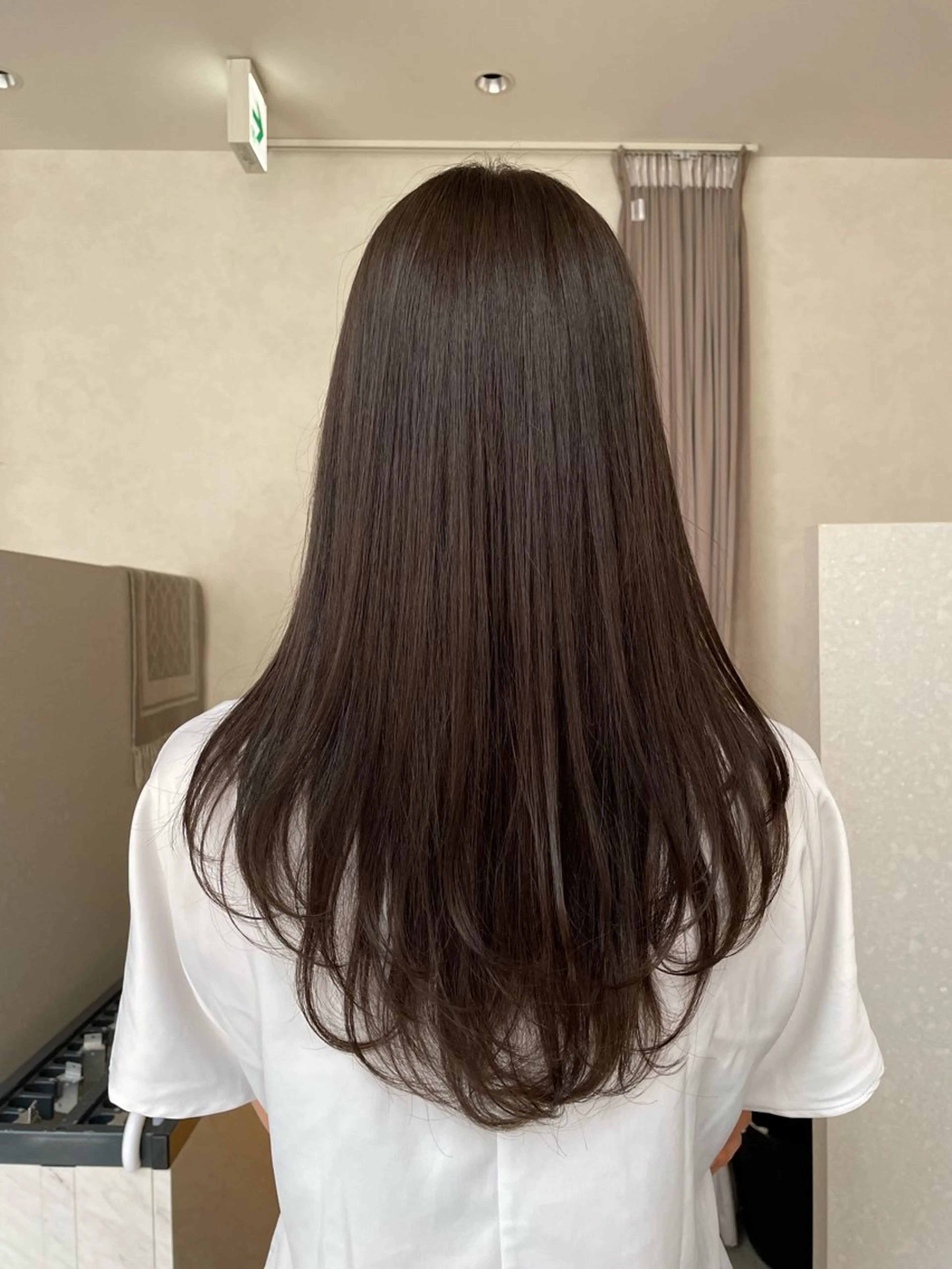 ロング ロングレイヤー レイヤーカット ロング inity　杉本 美羽のヘアスタイル