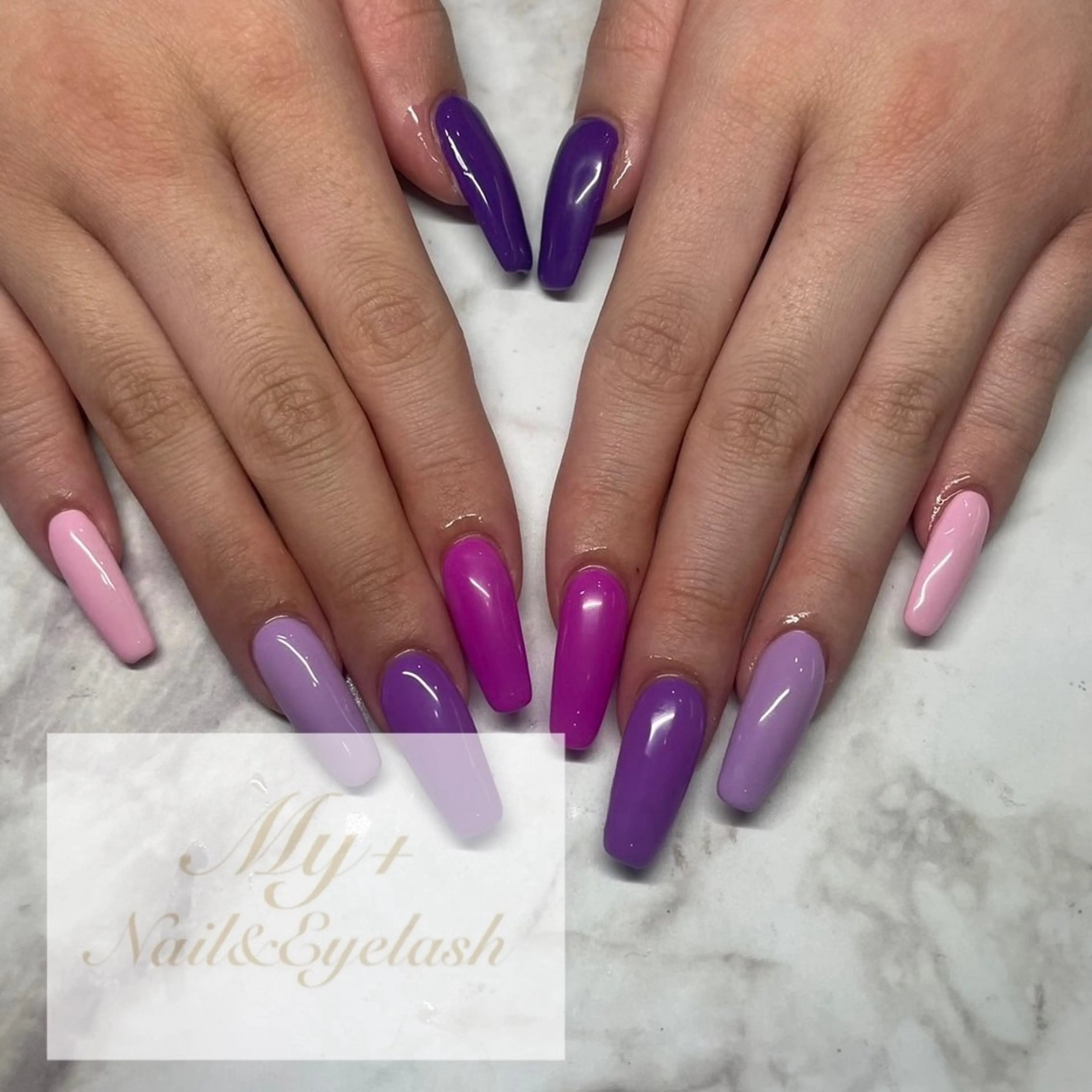 セミロング ハンドネイル My+ Rihoのネイルデザイン