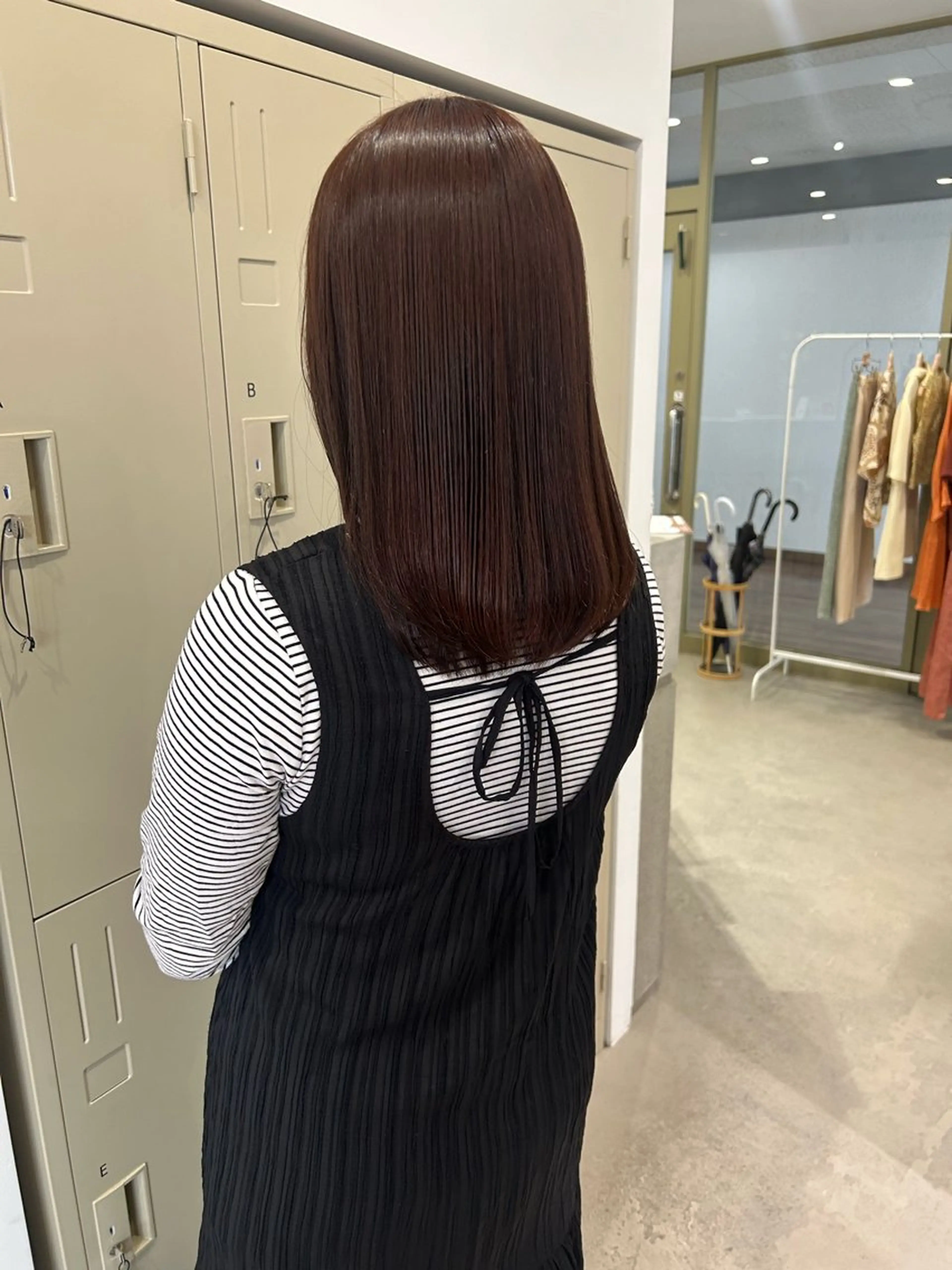 セミロング カラー ashiato mizukiのヘアスタイル