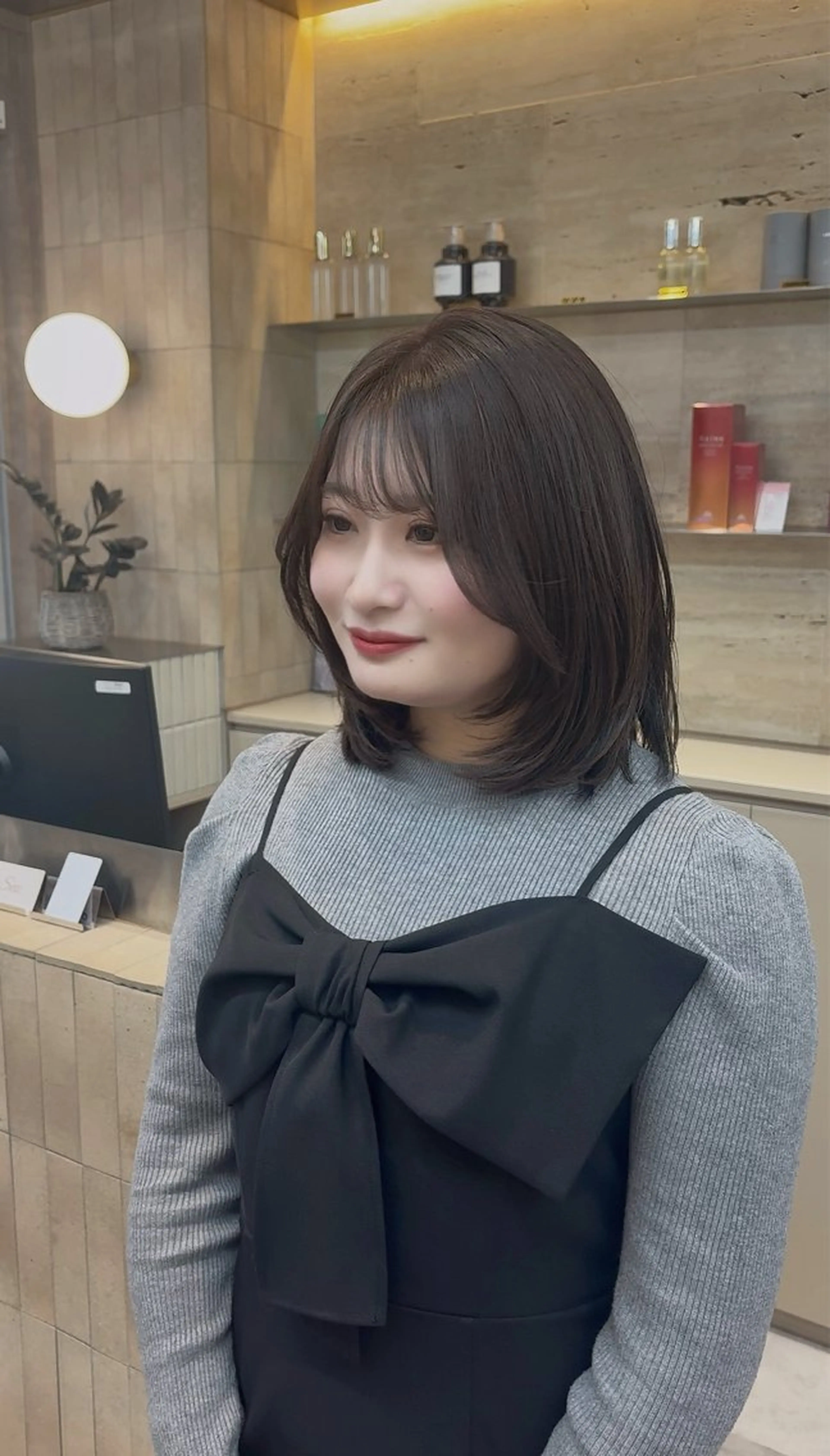 ミディアム レイヤー/ウルフ/ 縮毛矯正/照井友梨のヘアスタイル