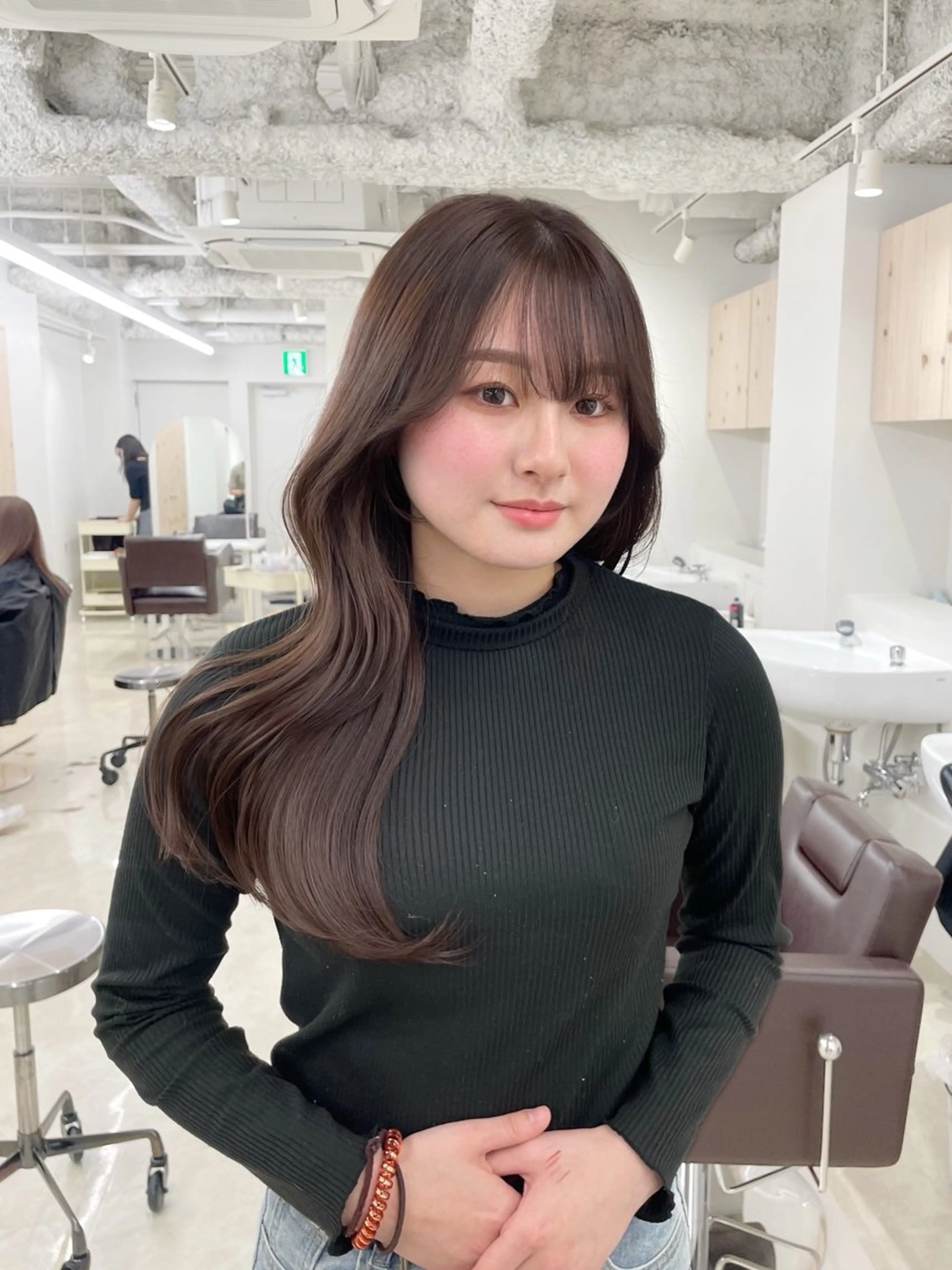 ロング カラー カット ヘアカラー トリートメント ヘアセット 新宿/韓国ヘア/ 髪質改善ストレートのヘアスタイル