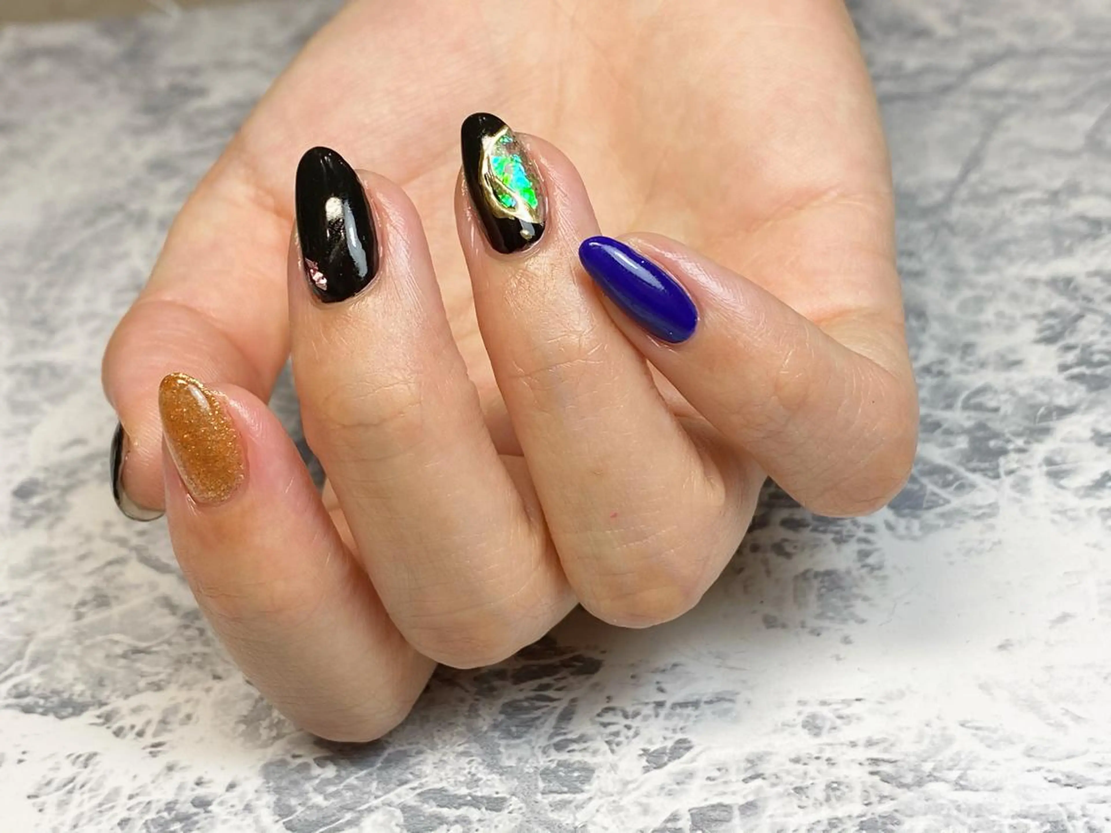 ネイル TOMOMI NAILsのネイルデザイン