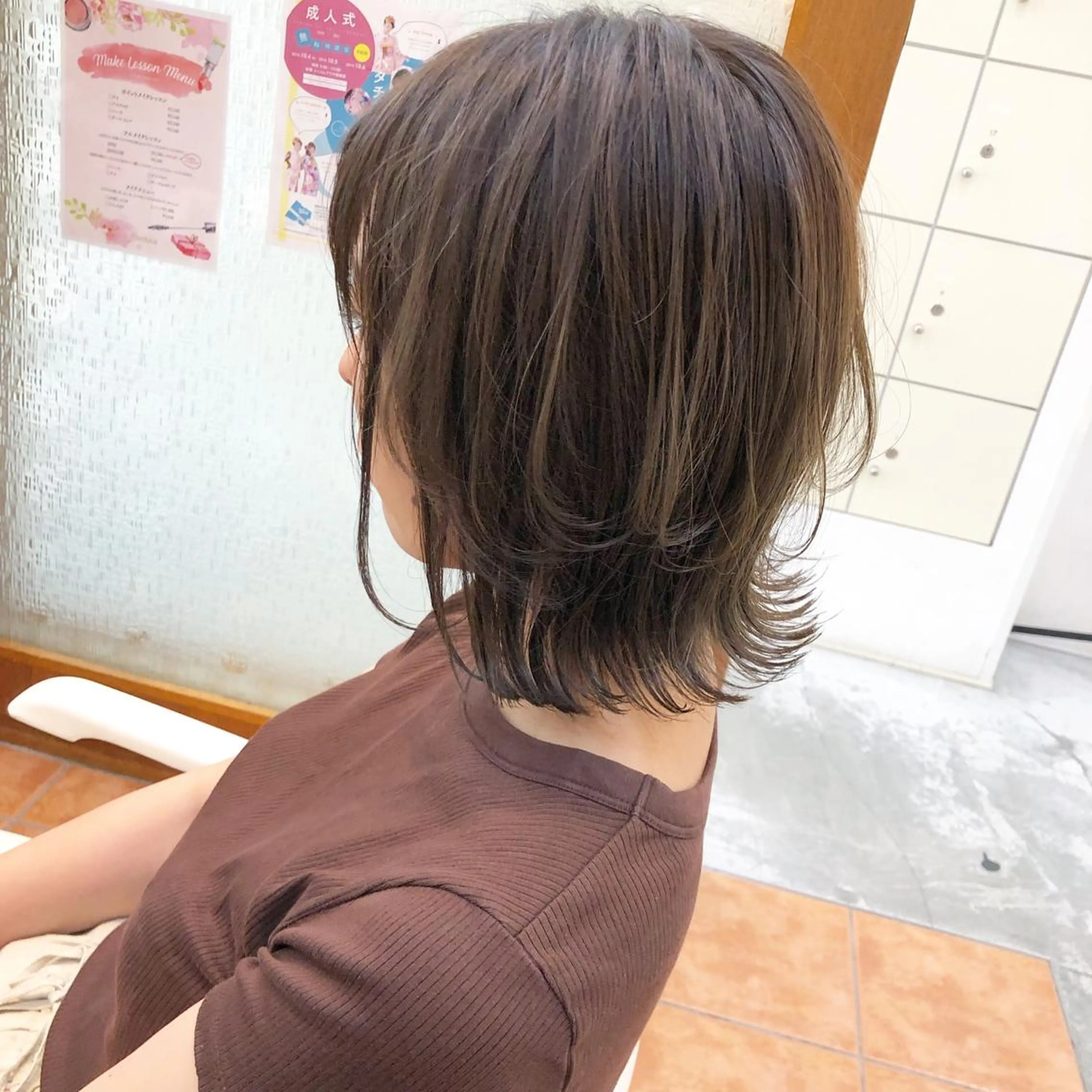 ショート カラー ベージュカラー オリーブベージュ レイヤーカット 外ハネヘア 髪質改善専門店QOLU所属・✨髪質改善専門店✨ QOLU✨のヘアスタイル