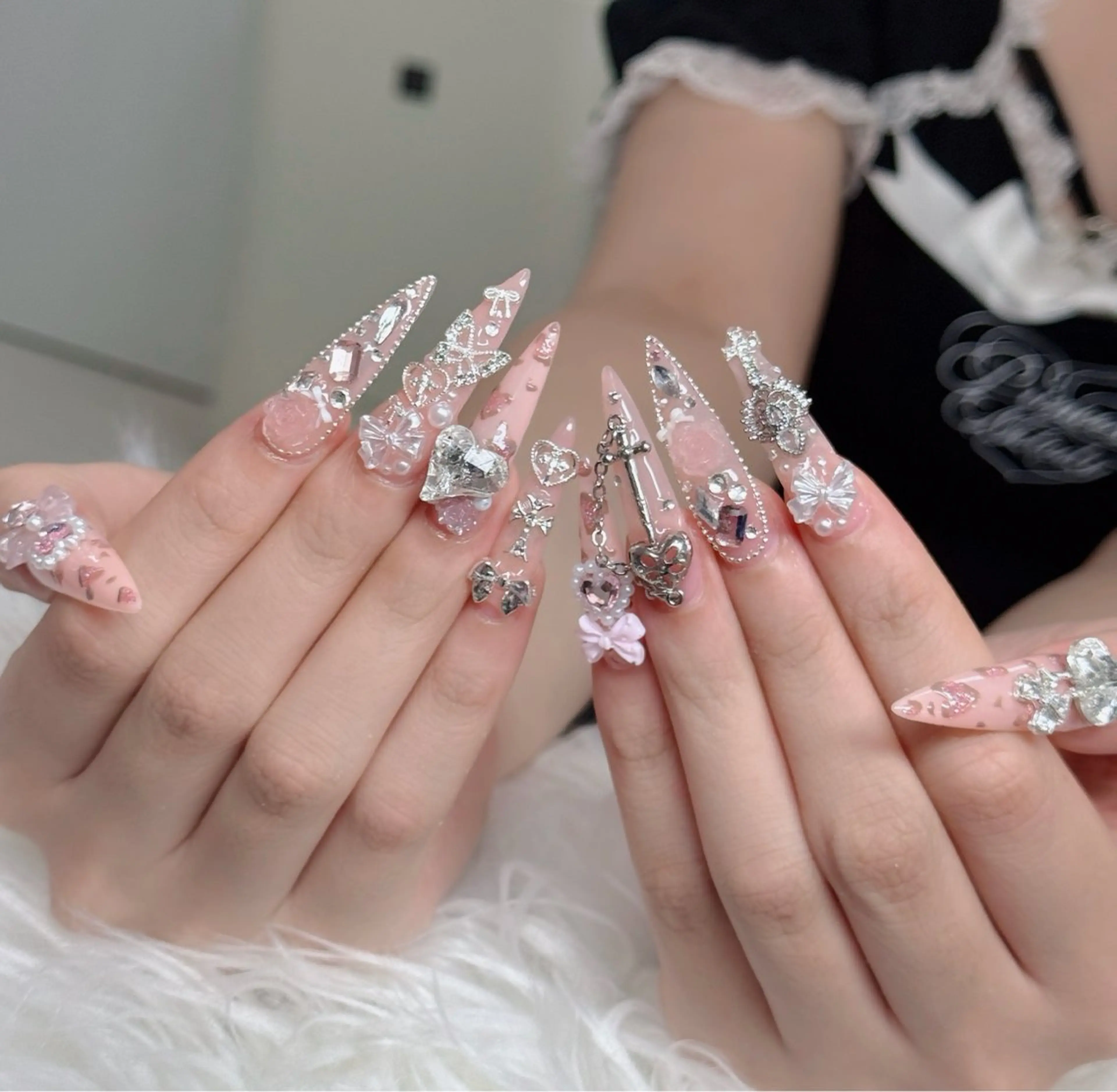 ネイル ロングネイル マグネットネイル リボン 夏ネイル スーパーロングネイル Hani Nail Salonのネイルデザイン