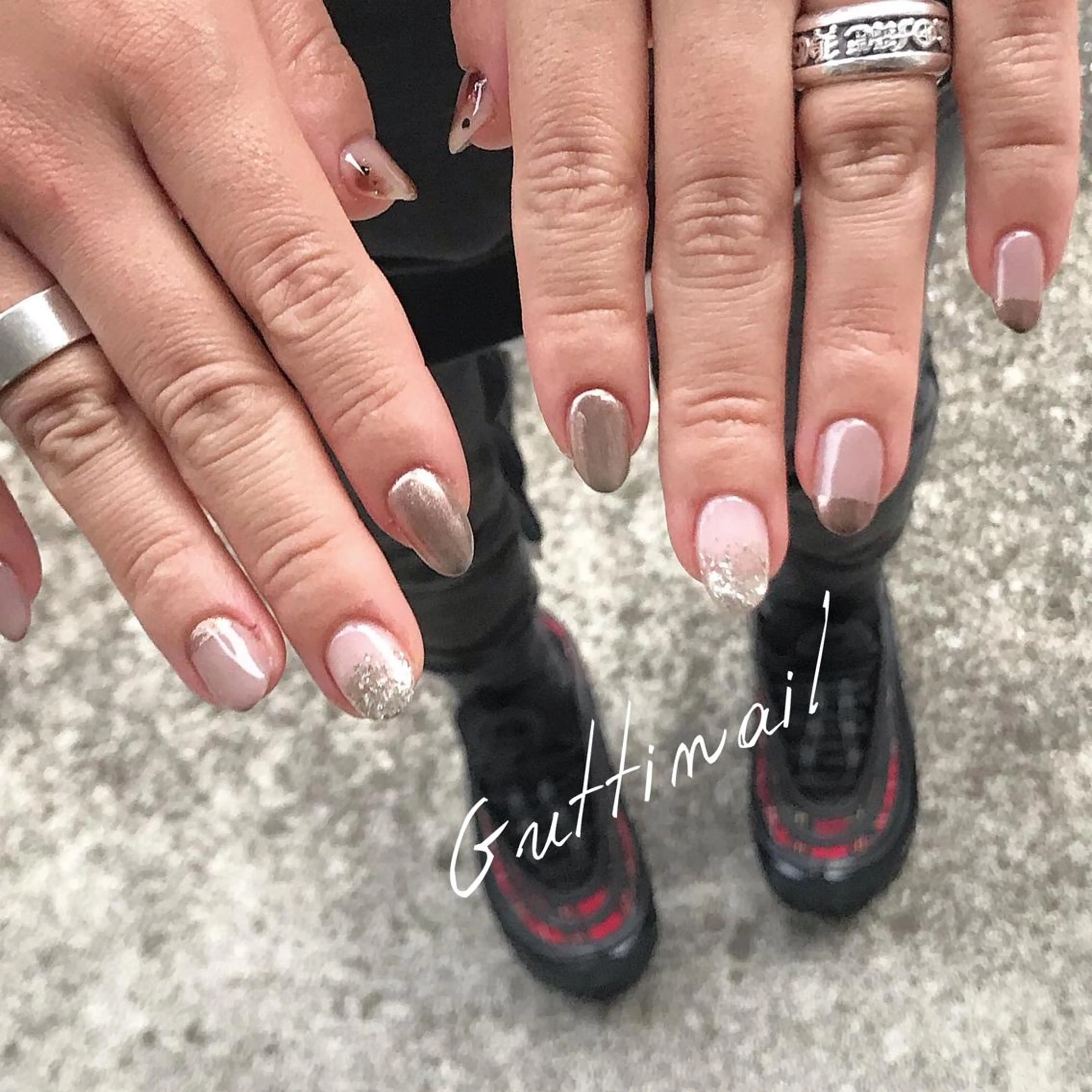 ネイル ミラーネイル ニュアンスネイル セキグチ guttinailのネイルデザイン