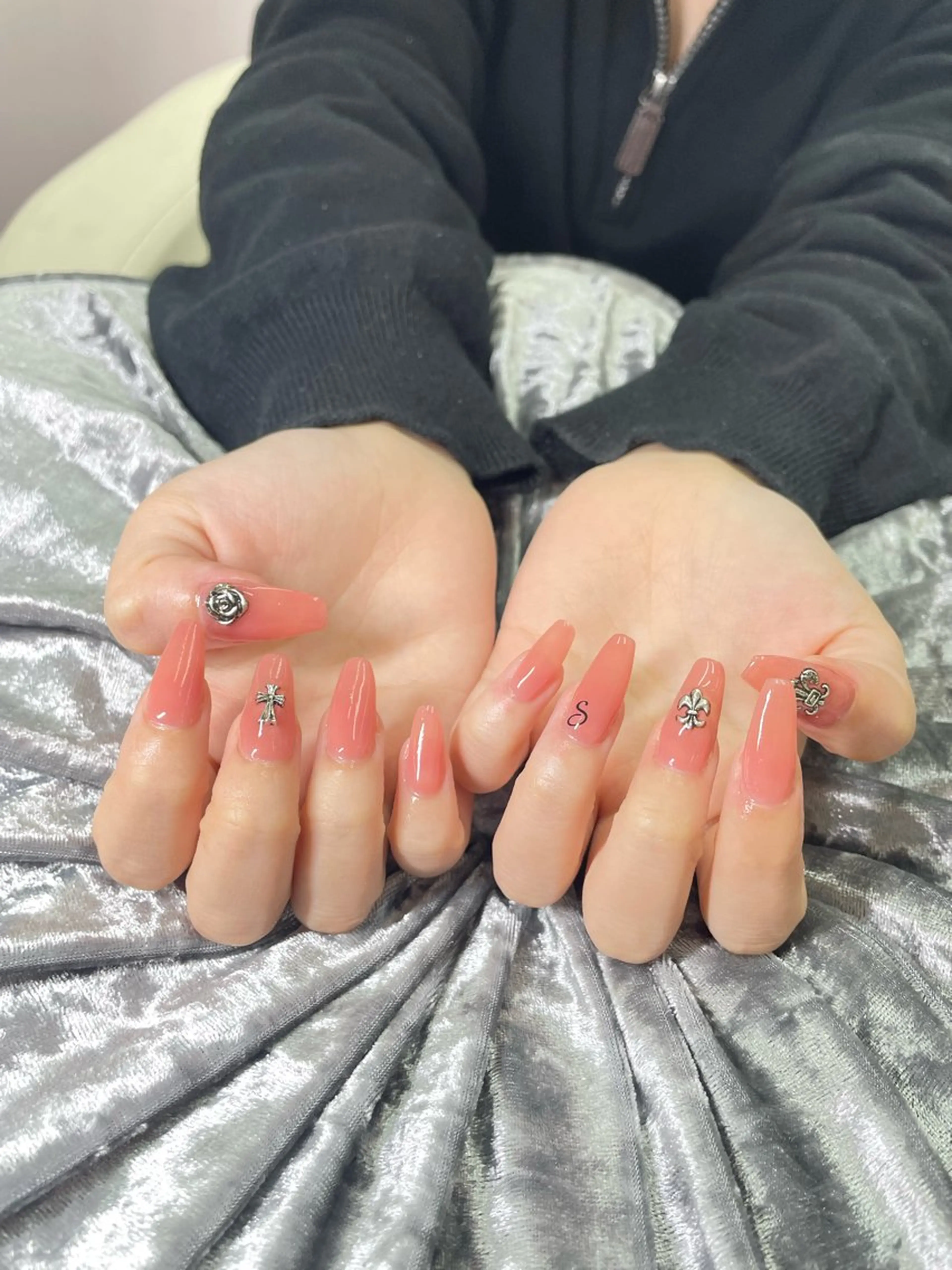 ネイル ハンドネイル Mumu眉毛,ネイル モデル募集中🪄のネイルデザイン